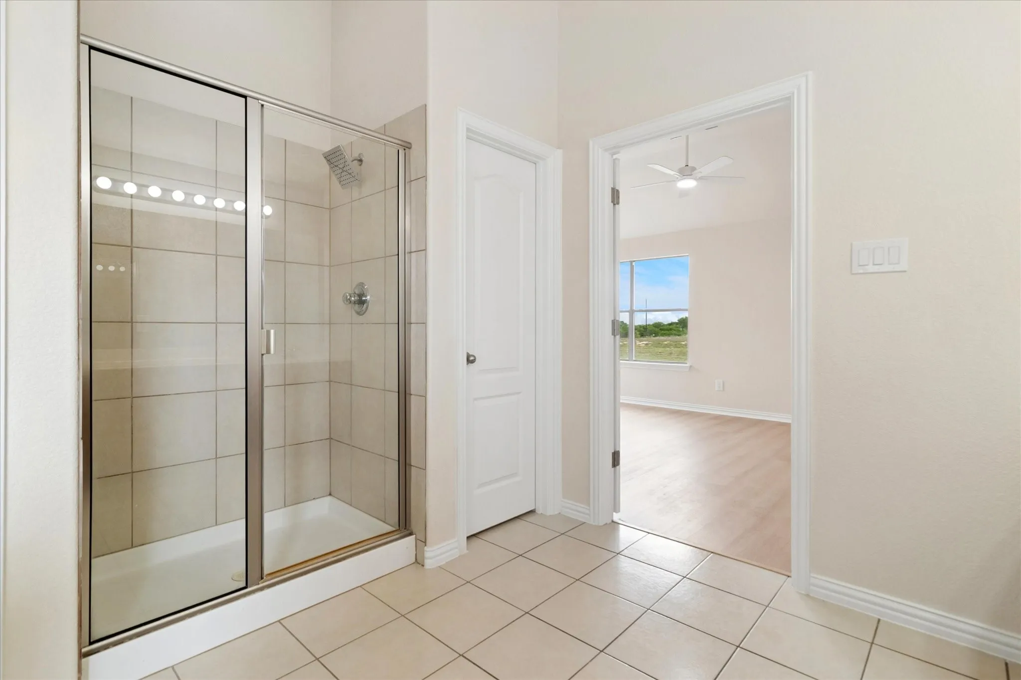 Single Family Residence For Sale in Tarrant County , 11000 Owl Creek Drive, Fort Worth, Texas 76179, 4 Bedroom, 2 Bathroom, 2 Garage spaces, 2,591 Sqft, built in 2007, Preowned, mls#21246248, Real Estate Agent in Fort Worth, Homes For Sale in Tarrant county, Homes For Sale in Fort Worth, Realtor in Fort Worth Texas, Real Estate Brokerage Independent Realty Texas, Luminita Cordes Realtor
