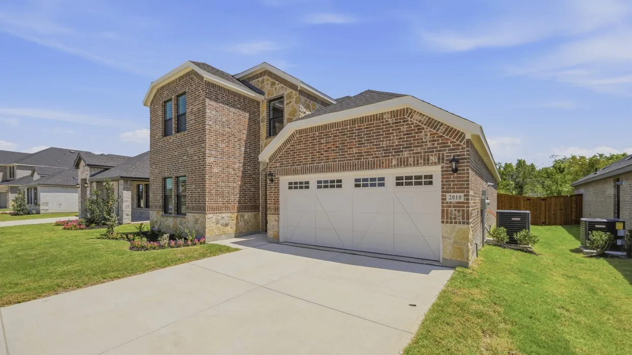 Single Family Residence For Sale in Collin County , 2010 Serene Springs Road, Celina, Texas 75009, 4 Bedroom, 3 Bathroom, 2 Garage spaces, 2,185 Sqft, built in 2026, New Construction - Incomplete, mls#21249768, Real Estate Agent in Celina, Homes For Sale in Collin county, Homes For Sale in Celina, Realtor in Celina Texas, Real Estate Brokerage Independent Realty Texas, Luminita Cordes Realtor