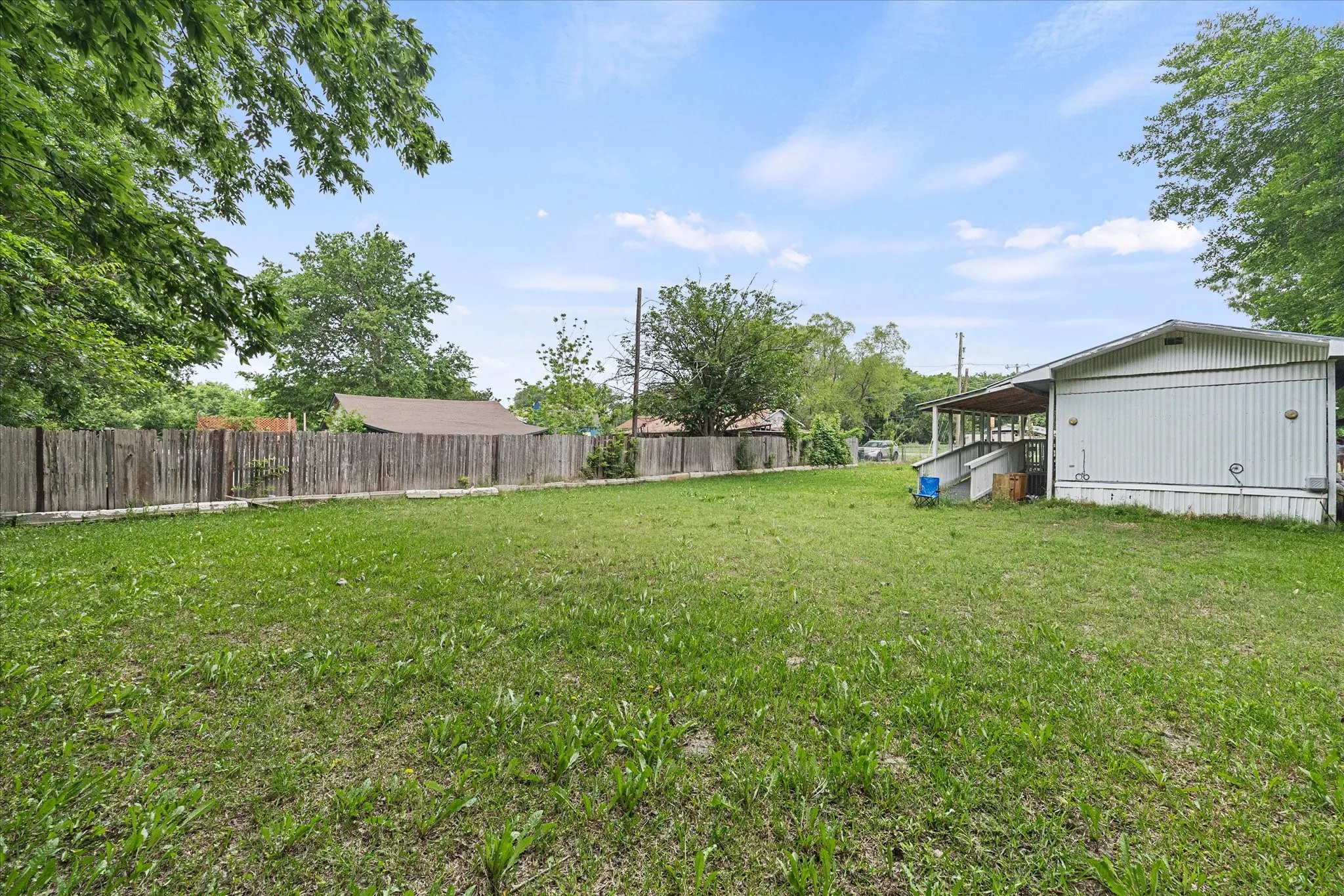 Mobile Home For Sale in Hunt County , 5429 Fm 2874, Commerce, Texas 75428, 2 Bedroom, 2 Bathroom, Garage spaces, 924 Sqft, built in 1970, Preowned, mls#21242026, Real Estate Agent in Commerce, Homes For Sale in Hunt county, Homes For Sale in Commerce, Realtor in Commerce Texas, Real Estate Brokerage Independent Realty Texas, Luminita Cordes Realtor