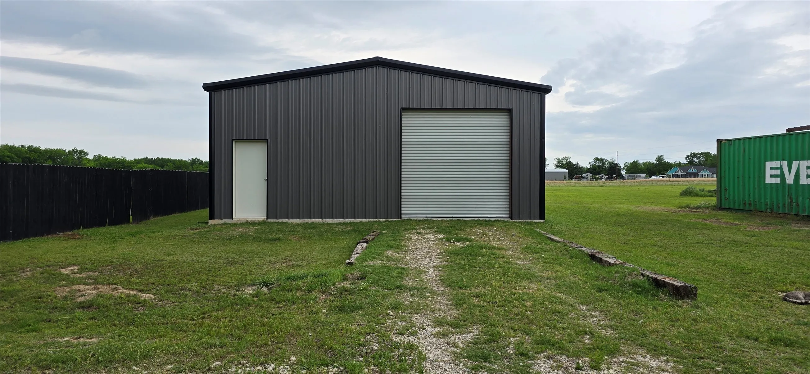30x40 with plumbing available