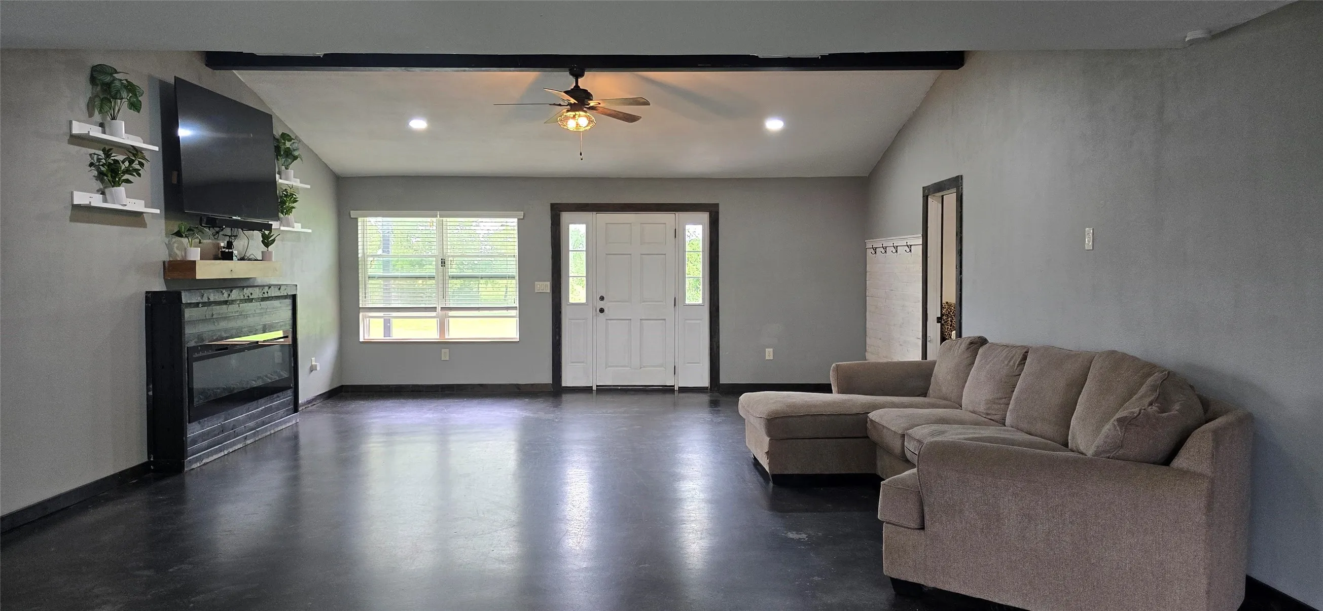 Single Family Residence For Sale in Rains County , 1410 Rs County Road 1235, Point, Texas 75472, 2 Bedroom, 2 Bathroom, 2 Garage spaces, 1,440 Sqft, built in 2022, mls#21249315, Real Estate Agent in Point, Homes For Sale in Rains county, Homes For Sale in Point, Realtor in Point Texas, Real Estate Brokerage Independent Realty Texas, Luminita Cordes Realtor
