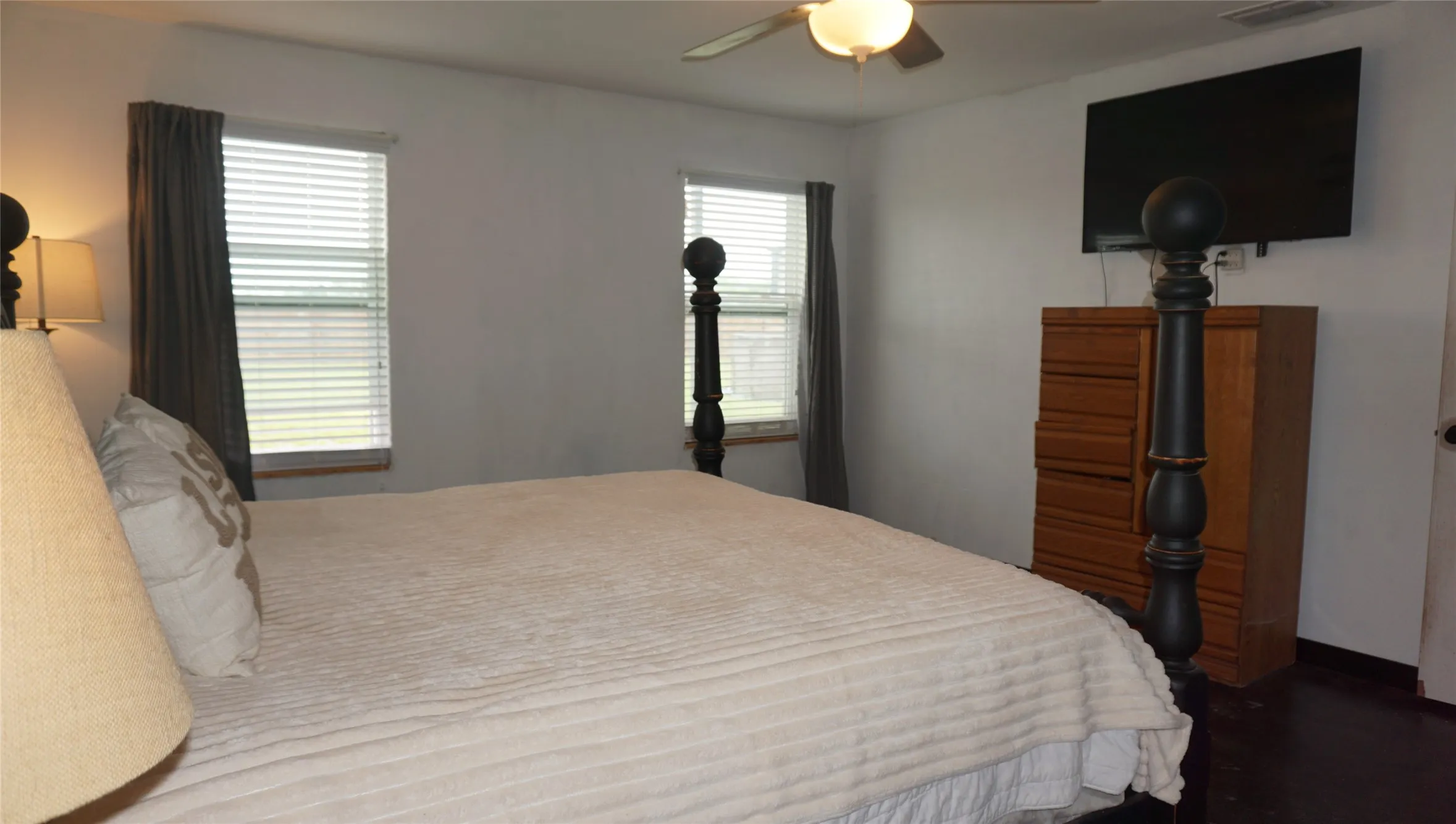 Single Family Residence For Sale in Rains County , 1410 Rs County Road 1235, Point, Texas 75472, 2 Bedroom, 2 Bathroom, 2 Garage spaces, 1,440 Sqft, built in 2022, mls#21249315, Real Estate Agent in Point, Homes For Sale in Rains county, Homes For Sale in Point, Realtor in Point Texas, Real Estate Brokerage Independent Realty Texas, Luminita Cordes Realtor