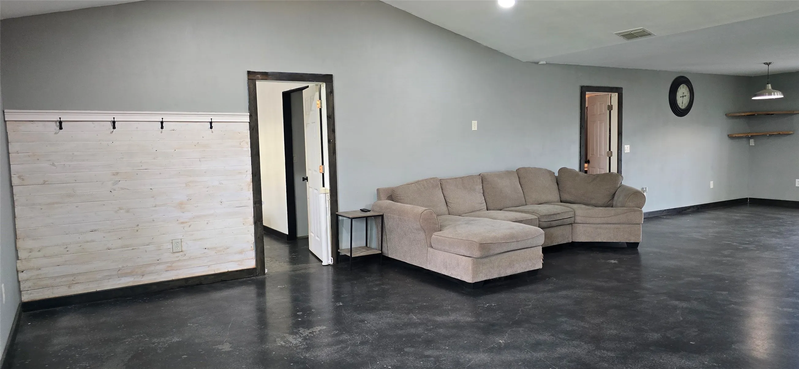 Single Family Residence For Sale in Rains County , 1410 Rs County Road 1235, Point, Texas 75472, 2 Bedroom, 2 Bathroom, 2 Garage spaces, 1,440 Sqft, built in 2022, mls#21249315, Real Estate Agent in Point, Homes For Sale in Rains county, Homes For Sale in Point, Realtor in Point Texas, Real Estate Brokerage Independent Realty Texas, Luminita Cordes Realtor