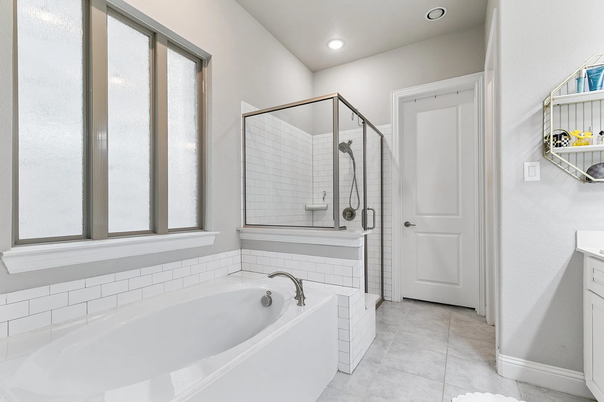 Single Family Residence For Sale in Denton County , 2224 7th Avenue, Flower Mound, Texas 75028, 4 Bedroom, 4 Bathroom, 2 Garage spaces, 2,833 Sqft, built in 2018, Preowned, mls#21227563, Real Estate Agent in Flower Mound, Homes For Sale in Denton county, Homes For Sale in Flower Mound, Realtor in Flower Mound Texas, Real Estate Brokerage Independent Realty Texas, Luminita Cordes Realtor