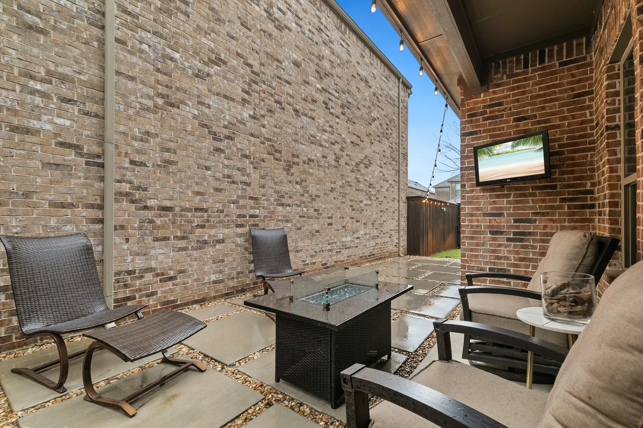 Single Family Residence For Sale in Denton County , 2224 7th Avenue, Flower Mound, Texas 75028, 4 Bedroom, 4 Bathroom, 2 Garage spaces, 2,833 Sqft, built in 2018, Preowned, mls#21227563, Real Estate Agent in Flower Mound, Homes For Sale in Denton county, Homes For Sale in Flower Mound, Realtor in Flower Mound Texas, Real Estate Brokerage Independent Realty Texas, Luminita Cordes Realtor