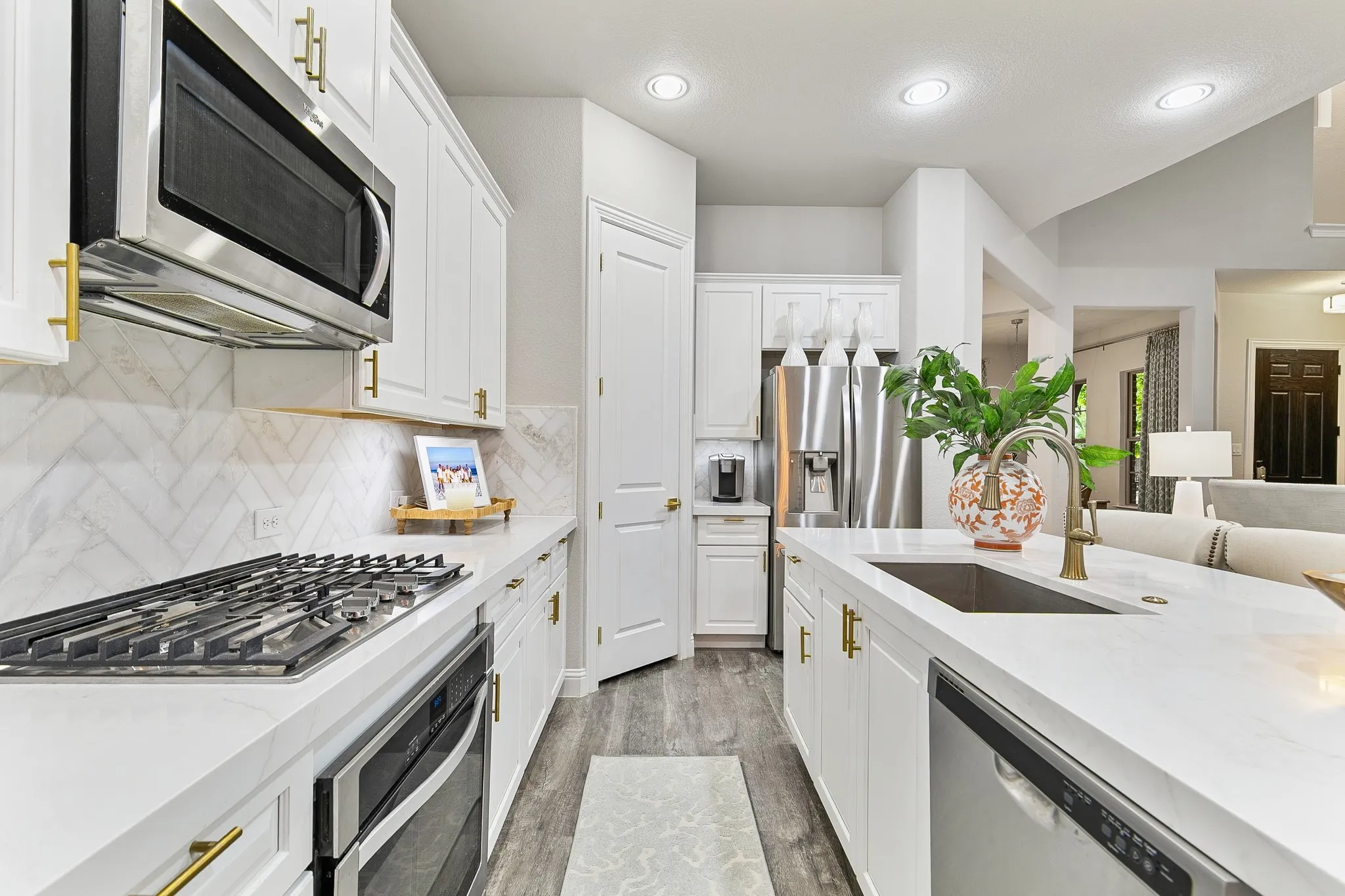 Single Family Residence For Sale in Denton County , 2224 7th Avenue, Flower Mound, Texas 75028, 4 Bedroom, 4 Bathroom, 2 Garage spaces, 2,833 Sqft, built in 2018, Preowned, mls#21227563, Real Estate Agent in Flower Mound, Homes For Sale in Denton county, Homes For Sale in Flower Mound, Realtor in Flower Mound Texas, Real Estate Brokerage Independent Realty Texas, Luminita Cordes Realtor