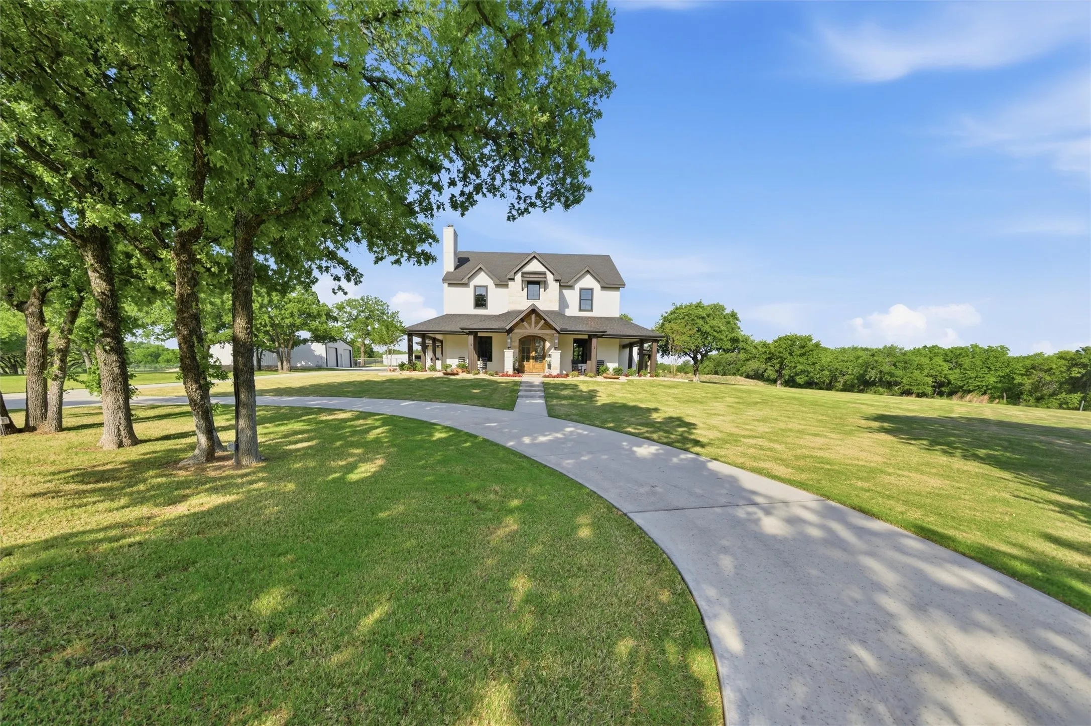 Single Family Residence For Sale in Parker County , 1899 Old Agnes Road, Weatherford, Texas 76088, 5 Bedroom, 5 Bathroom, 3 Garage spaces, 4,900 Sqft, built in 2022, Preowned, mls#21248460, Real Estate Agent in Weatherford, Homes For Sale in Parker county, Homes For Sale in Weatherford, Realtor in Weatherford Texas, Real Estate Brokerage Independent Realty Texas, Luminita Cordes Realtor
