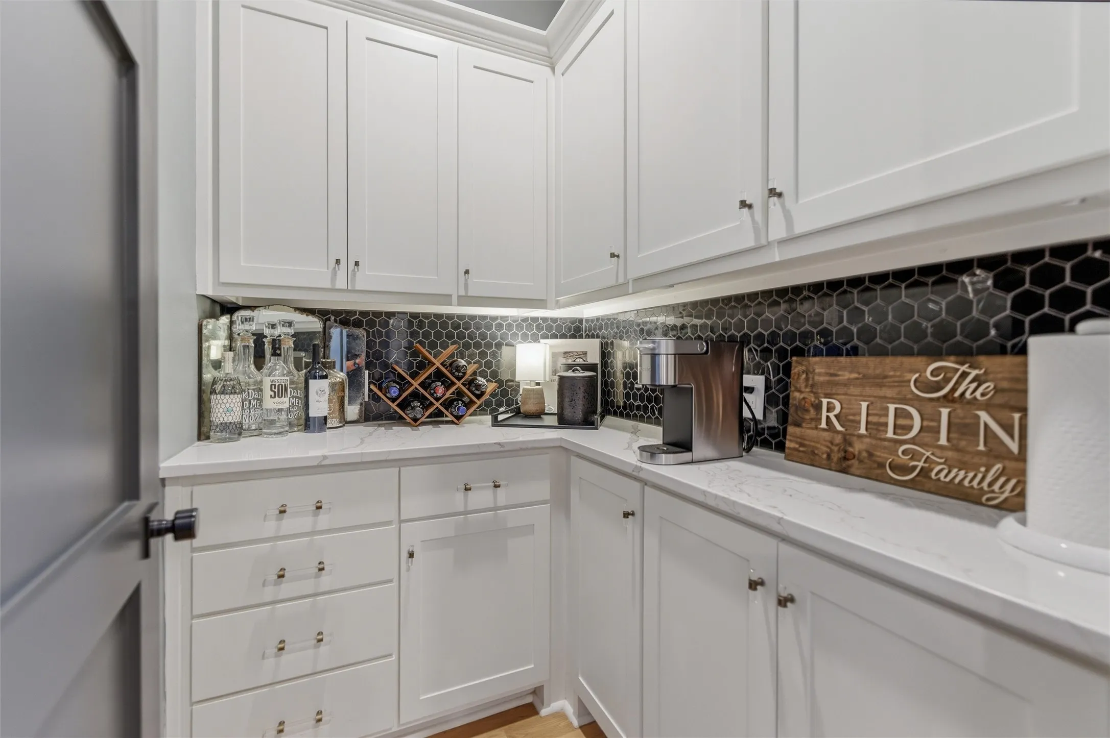 Single Family Residence For Sale in Parker County , 1899 Old Agnes Road, Weatherford, Texas 76088, 5 Bedroom, 5 Bathroom, 3 Garage spaces, 4,900 Sqft, built in 2022, Preowned, mls#21248460, Real Estate Agent in Weatherford, Homes For Sale in Parker county, Homes For Sale in Weatherford, Realtor in Weatherford Texas, Real Estate Brokerage Independent Realty Texas, Luminita Cordes Realtor