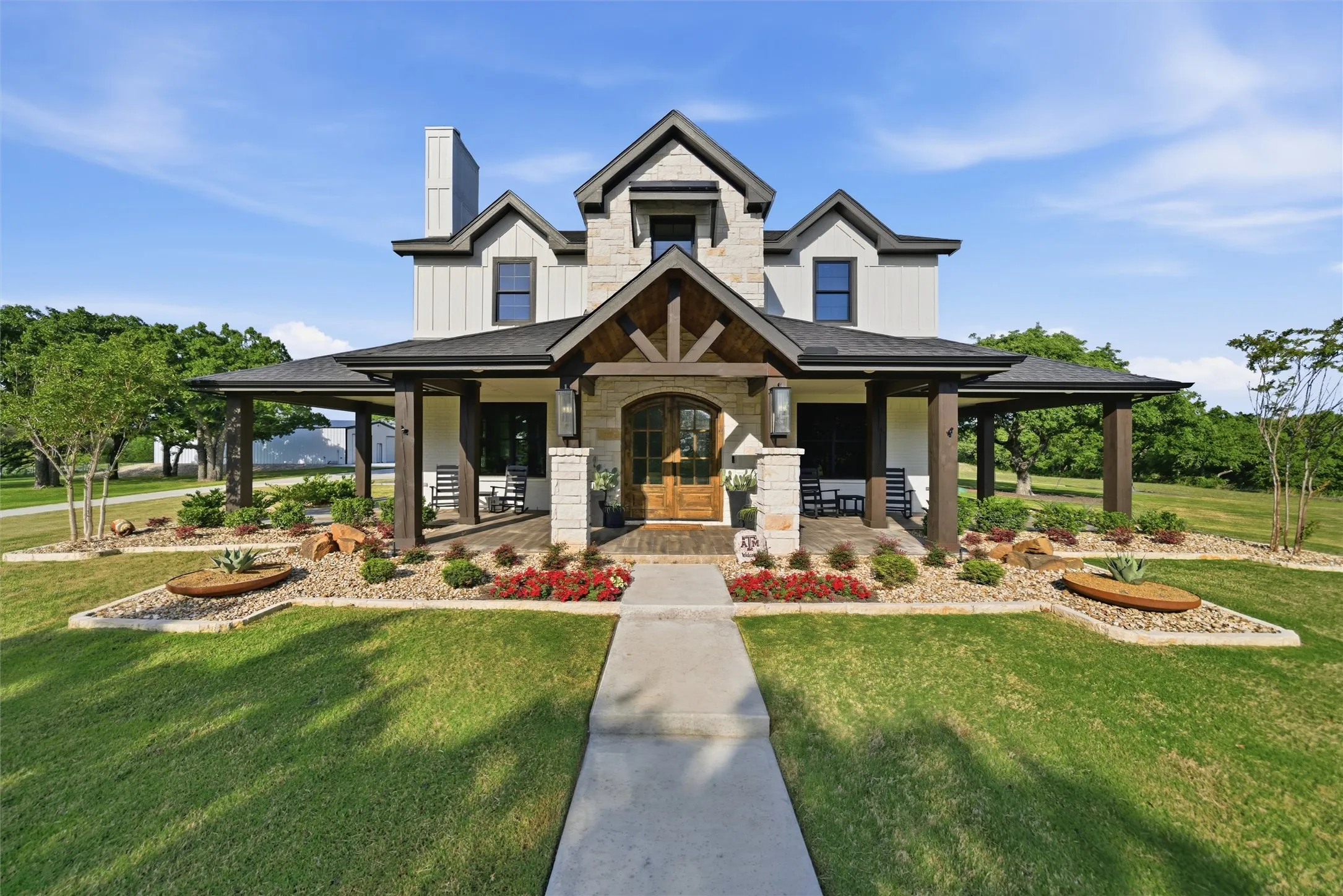 Single Family Residence For Sale in Parker County , 1899 Old Agnes Road, Weatherford, Texas 76088, 5 Bedroom, 5 Bathroom, 3 Garage spaces, 4,900 Sqft, built in 2022, Preowned, mls#21248460, Real Estate Agent in Weatherford, Homes For Sale in Parker county, Homes For Sale in Weatherford, Realtor in Weatherford Texas, Real Estate Brokerage Independent Realty Texas, Luminita Cordes Realtor