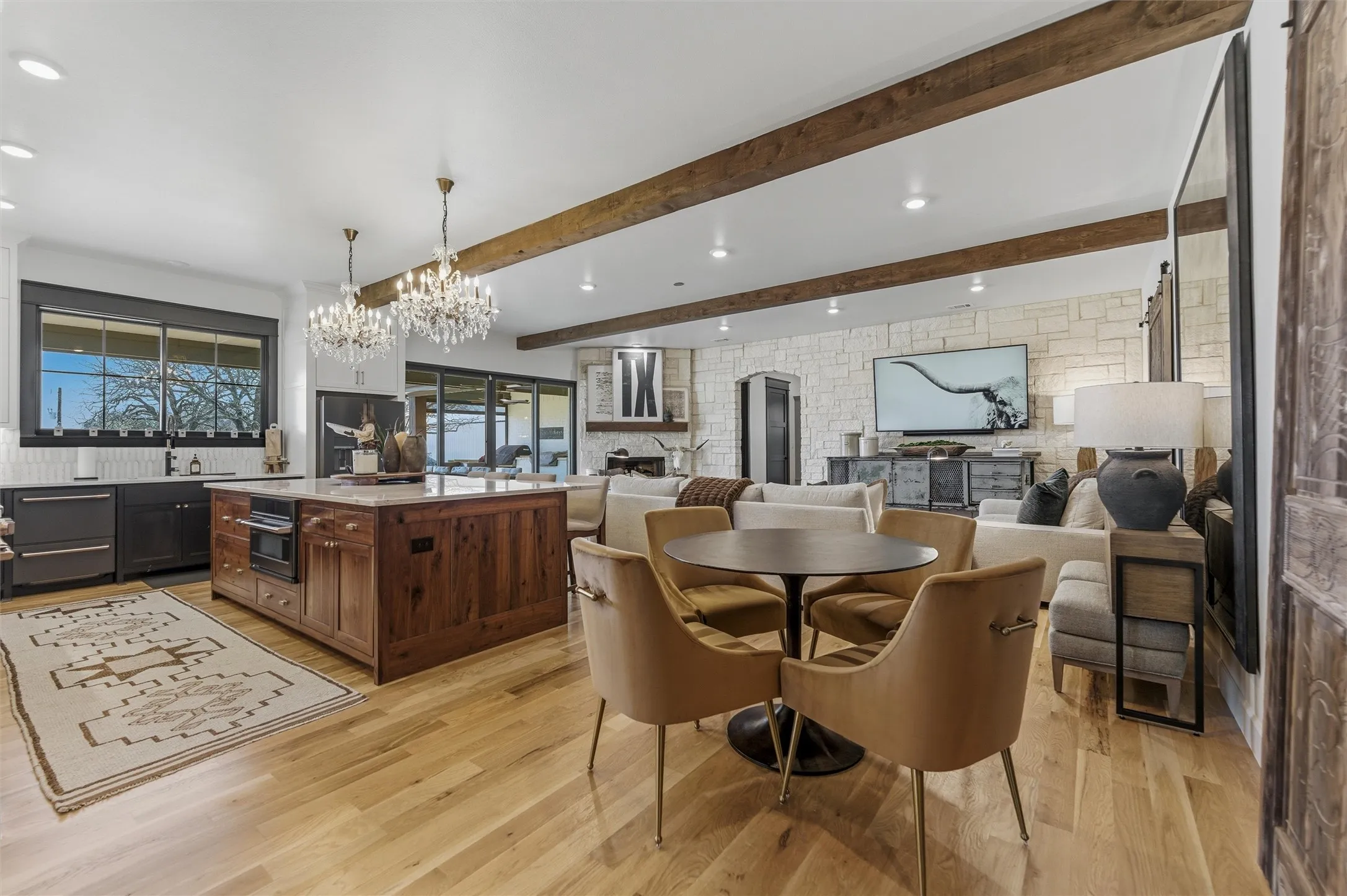 Single Family Residence For Sale in Parker County , 1899 Old Agnes Road, Weatherford, Texas 76088, 5 Bedroom, 5 Bathroom, 3 Garage spaces, 4,900 Sqft, built in 2022, Preowned, mls#21248460, Real Estate Agent in Weatherford, Homes For Sale in Parker county, Homes For Sale in Weatherford, Realtor in Weatherford Texas, Real Estate Brokerage Independent Realty Texas, Luminita Cordes Realtor