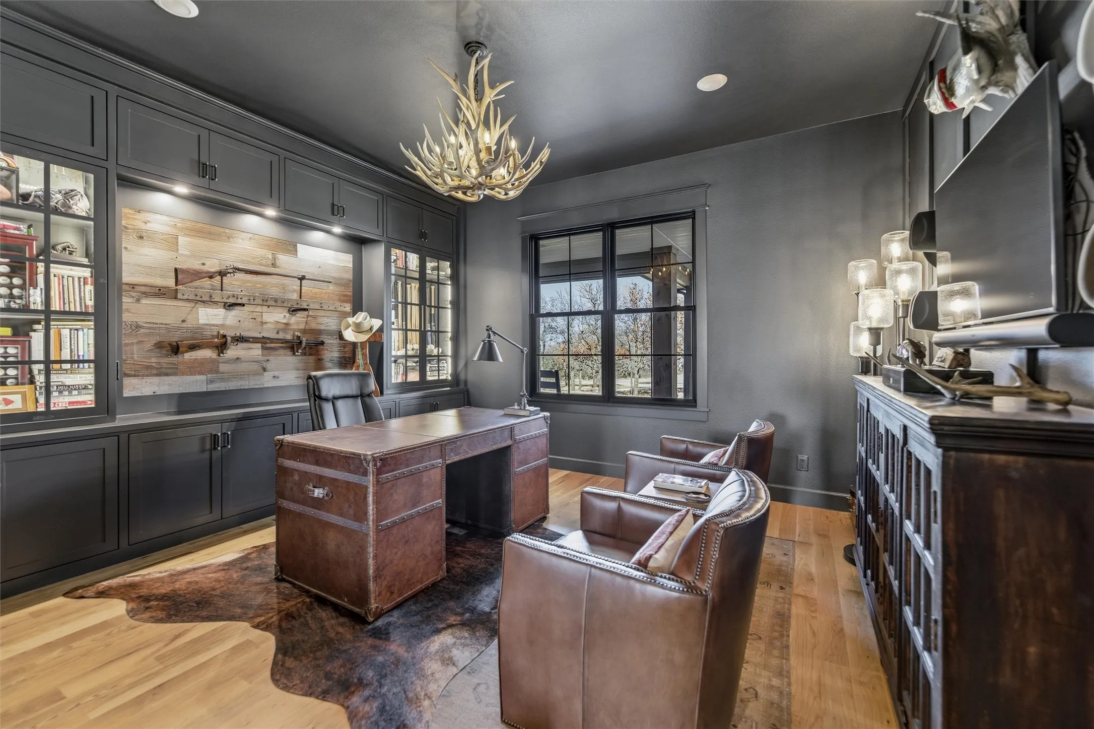 Single Family Residence For Sale in Parker County , 1899 Old Agnes Road, Weatherford, Texas 76088, 5 Bedroom, 5 Bathroom, 3 Garage spaces, 4,900 Sqft, built in 2022, Preowned, mls#21248460, Real Estate Agent in Weatherford, Homes For Sale in Parker county, Homes For Sale in Weatherford, Realtor in Weatherford Texas, Real Estate Brokerage Independent Realty Texas, Luminita Cordes Realtor