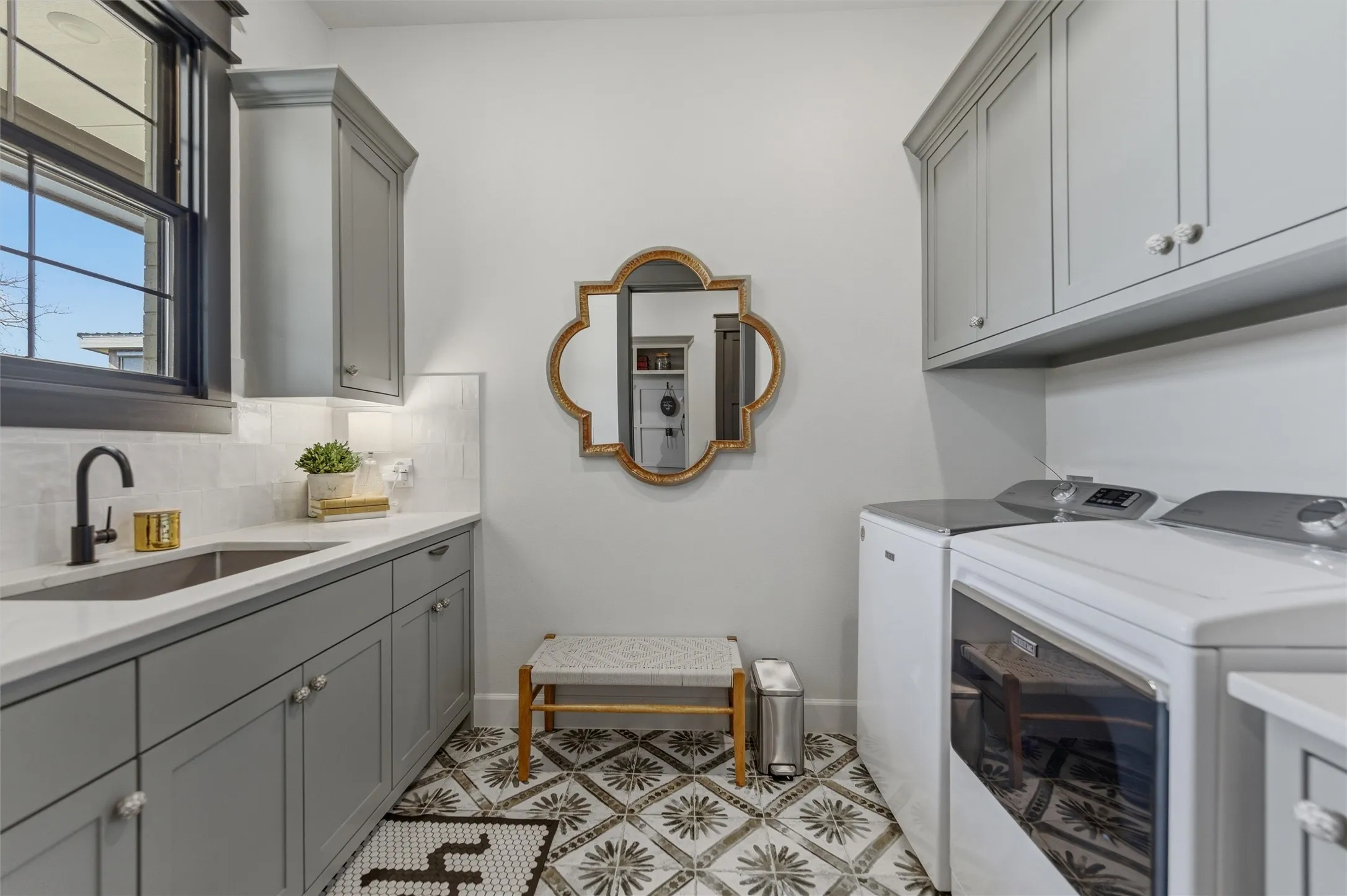 Single Family Residence For Sale in Parker County , 1899 Old Agnes Road, Weatherford, Texas 76088, 5 Bedroom, 5 Bathroom, 3 Garage spaces, 4,900 Sqft, built in 2022, Preowned, mls#21248460, Real Estate Agent in Weatherford, Homes For Sale in Parker county, Homes For Sale in Weatherford, Realtor in Weatherford Texas, Real Estate Brokerage Independent Realty Texas, Luminita Cordes Realtor