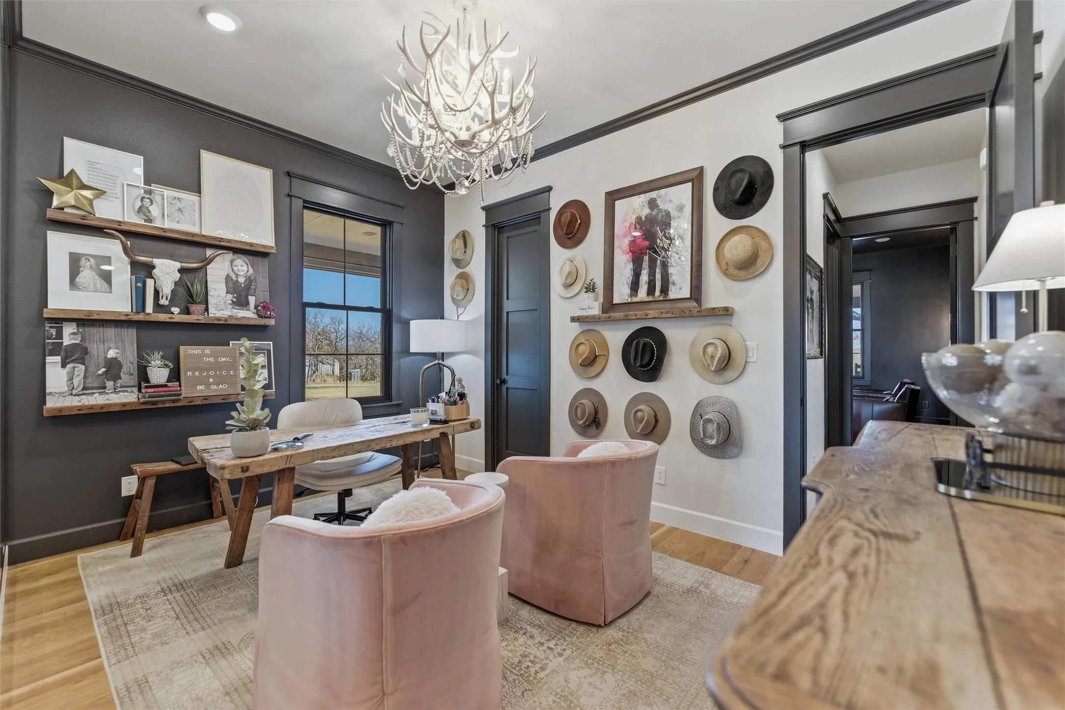 Single Family Residence For Sale in Parker County , 1899 Old Agnes Road, Weatherford, Texas 76088, 5 Bedroom, 5 Bathroom, 3 Garage spaces, 4,900 Sqft, built in 2022, Preowned, mls#21248460, Real Estate Agent in Weatherford, Homes For Sale in Parker county, Homes For Sale in Weatherford, Realtor in Weatherford Texas, Real Estate Brokerage Independent Realty Texas, Luminita Cordes Realtor
