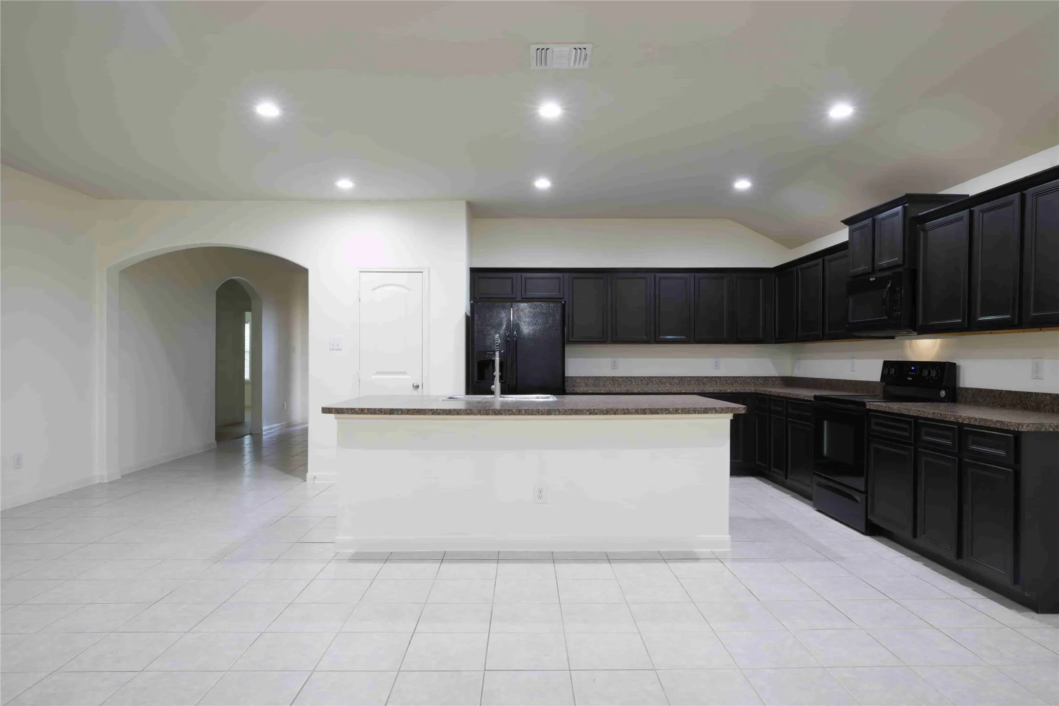 Single Family Residence For Sale in Kaufman County , 4485 Elderberry Street, Forney, Texas 75126, 4 Bedrooms, 2 Bathrooms, 2 Garage spaces, 2,168 Sqft, built in 2016, Price $278,000, mls#21249705, Real Estate Agent in Forney, Homes For Sale in Kaufman county, Homes For Sale in Forney, Realtor in Forney Texas, Real Estate Brokerage Independent Realty Texas, Luminita Cordes Realtor