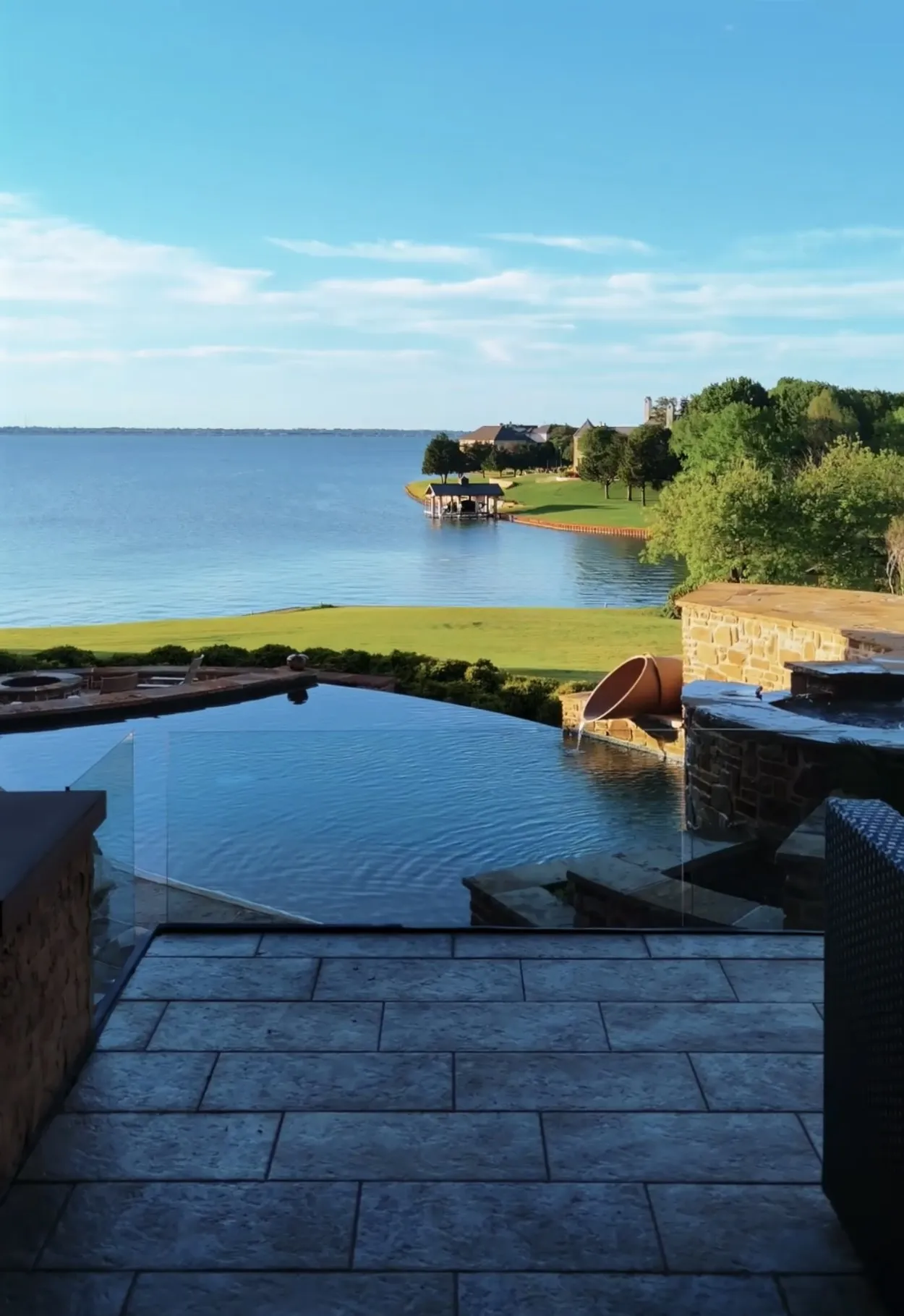Single Family Residence For Sale in Rockwall County , 8 Meadowlake Drive, Heath, Texas 75032, 4 Bedroom, 8 Bathroom, 4 Garage spaces, 5,908 Sqft, built in 2009, Preowned, mls#21249503, Real Estate Agent in Heath, Homes For Sale in Rockwall county, Homes For Sale in Heath, Realtor in Heath Texas, Real Estate Brokerage Independent Realty Texas, Luminita Cordes Realtor
