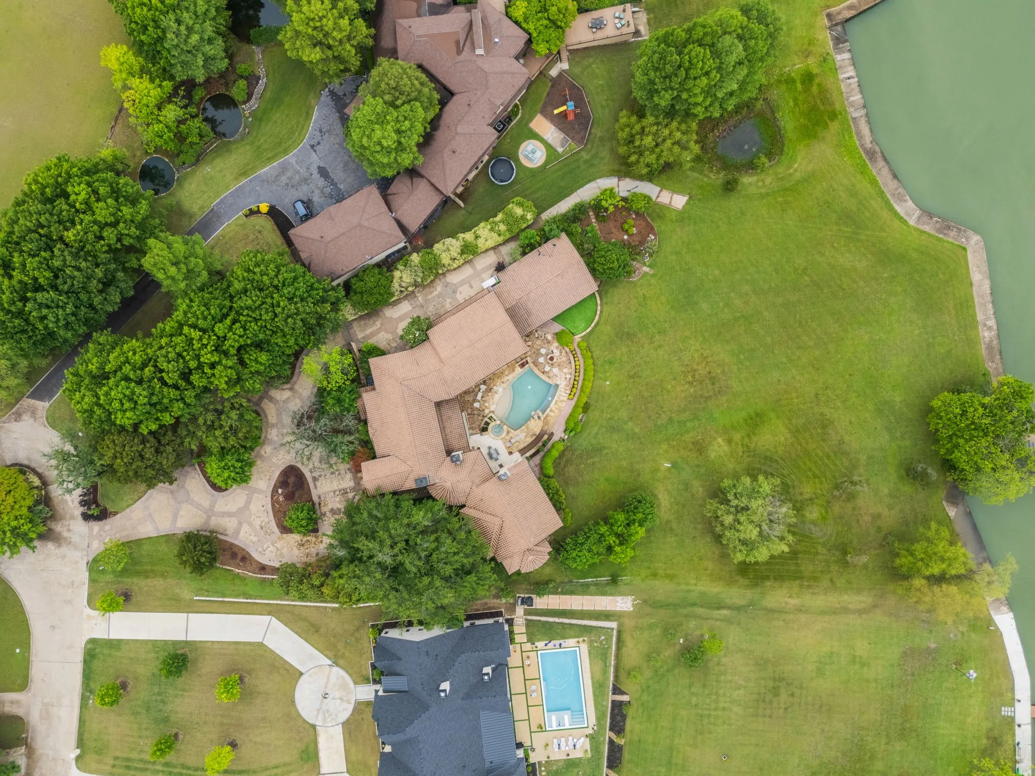 Single Family Residence For Sale in Rockwall County , 8 Meadowlake Drive, Heath, Texas 75032, 4 Bedroom, 8 Bathroom, 4 Garage spaces, 5,908 Sqft, built in 2009, Preowned, mls#21249503, Real Estate Agent in Heath, Homes For Sale in Rockwall county, Homes For Sale in Heath, Realtor in Heath Texas, Real Estate Brokerage Independent Realty Texas, Luminita Cordes Realtor