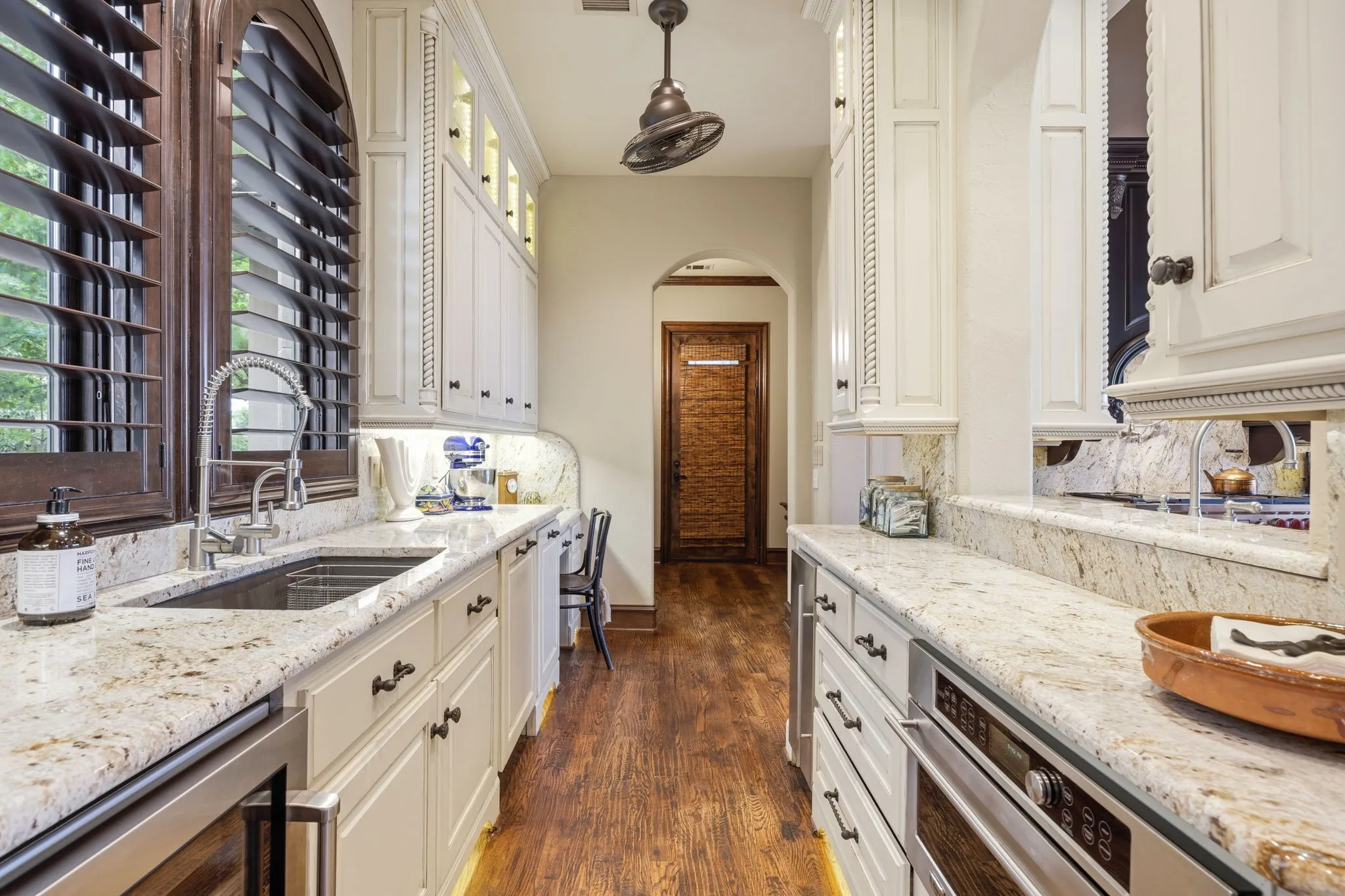 Single Family Residence For Sale in Rockwall County , 8 Meadowlake Drive, Heath, Texas 75032, 4 Bedroom, 8 Bathroom, 4 Garage spaces, 5,908 Sqft, built in 2009, Preowned, mls#21249503, Real Estate Agent in Heath, Homes For Sale in Rockwall county, Homes For Sale in Heath, Realtor in Heath Texas, Real Estate Brokerage Independent Realty Texas, Luminita Cordes Realtor