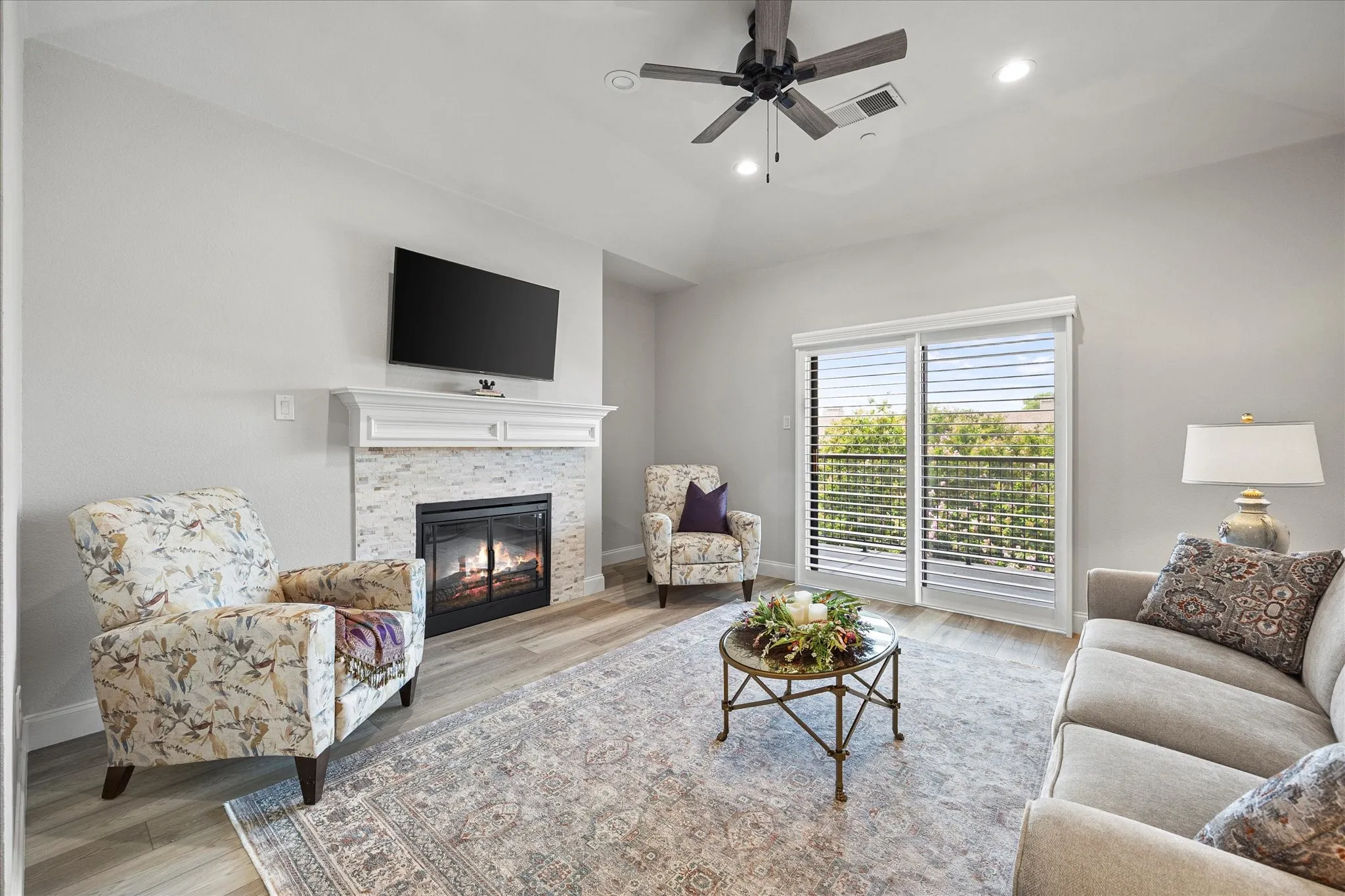 Condominium For Sale in Rockwall County , 1873 Signal Ridge Place, Rockwall, Texas 75032, 2 Bedroom, 2 Bathroom, Garage spaces, 1,405 Sqft, built in 2006, Preowned, mls#21240779, Real Estate Agent in Rockwall, Homes For Sale in Rockwall county, Homes For Sale in Rockwall, Realtor in Rockwall Texas, Real Estate Brokerage Independent Realty Texas, Luminita Cordes Realtor