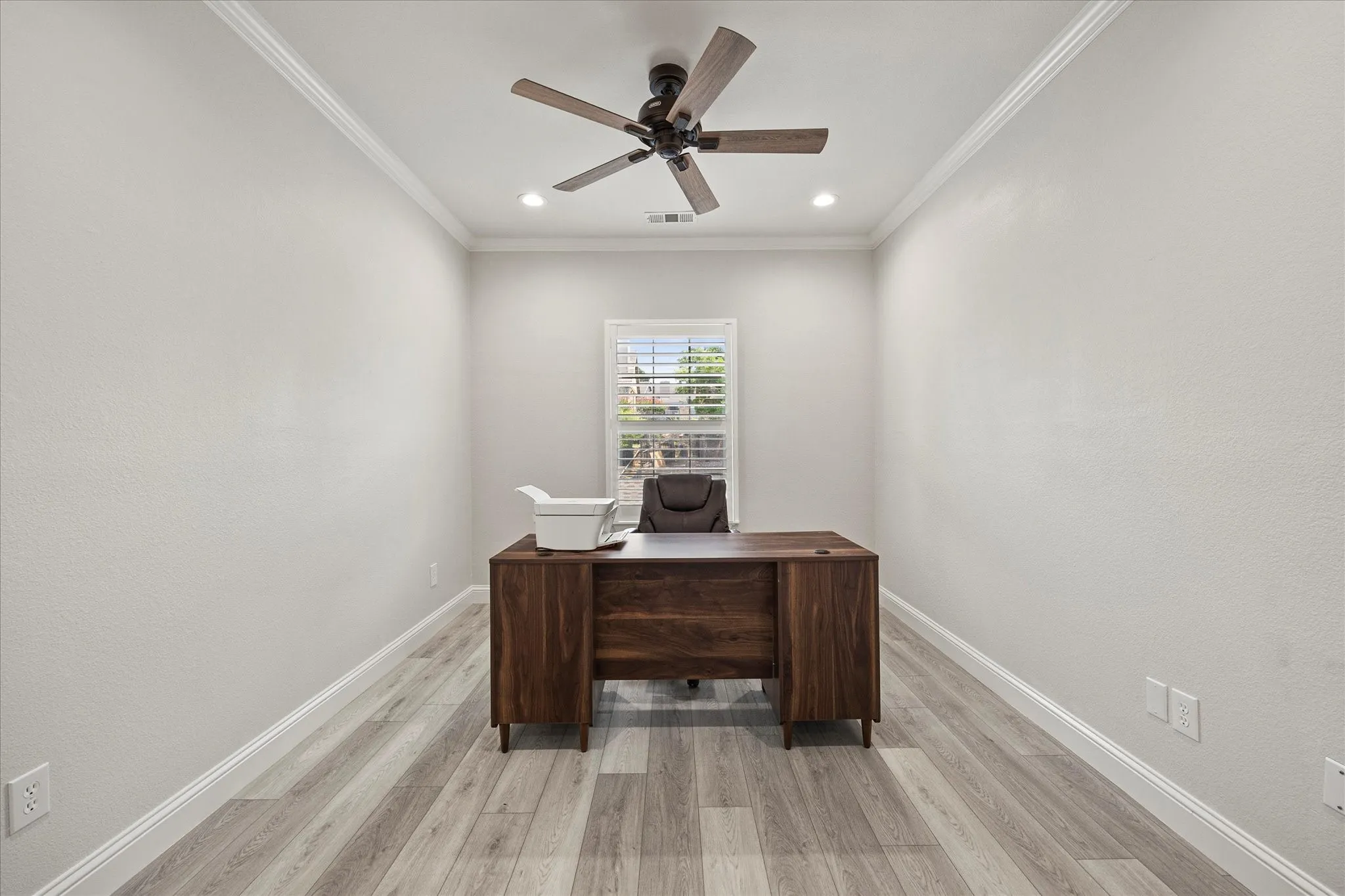 Condominium For Sale in Rockwall County , 1873 Signal Ridge Place, Rockwall, Texas 75032, 2 Bedroom, 2 Bathroom, Garage spaces, 1,405 Sqft, built in 2006, Preowned, mls#21240779, Real Estate Agent in Rockwall, Homes For Sale in Rockwall county, Homes For Sale in Rockwall, Realtor in Rockwall Texas, Real Estate Brokerage Independent Realty Texas, Luminita Cordes Realtor