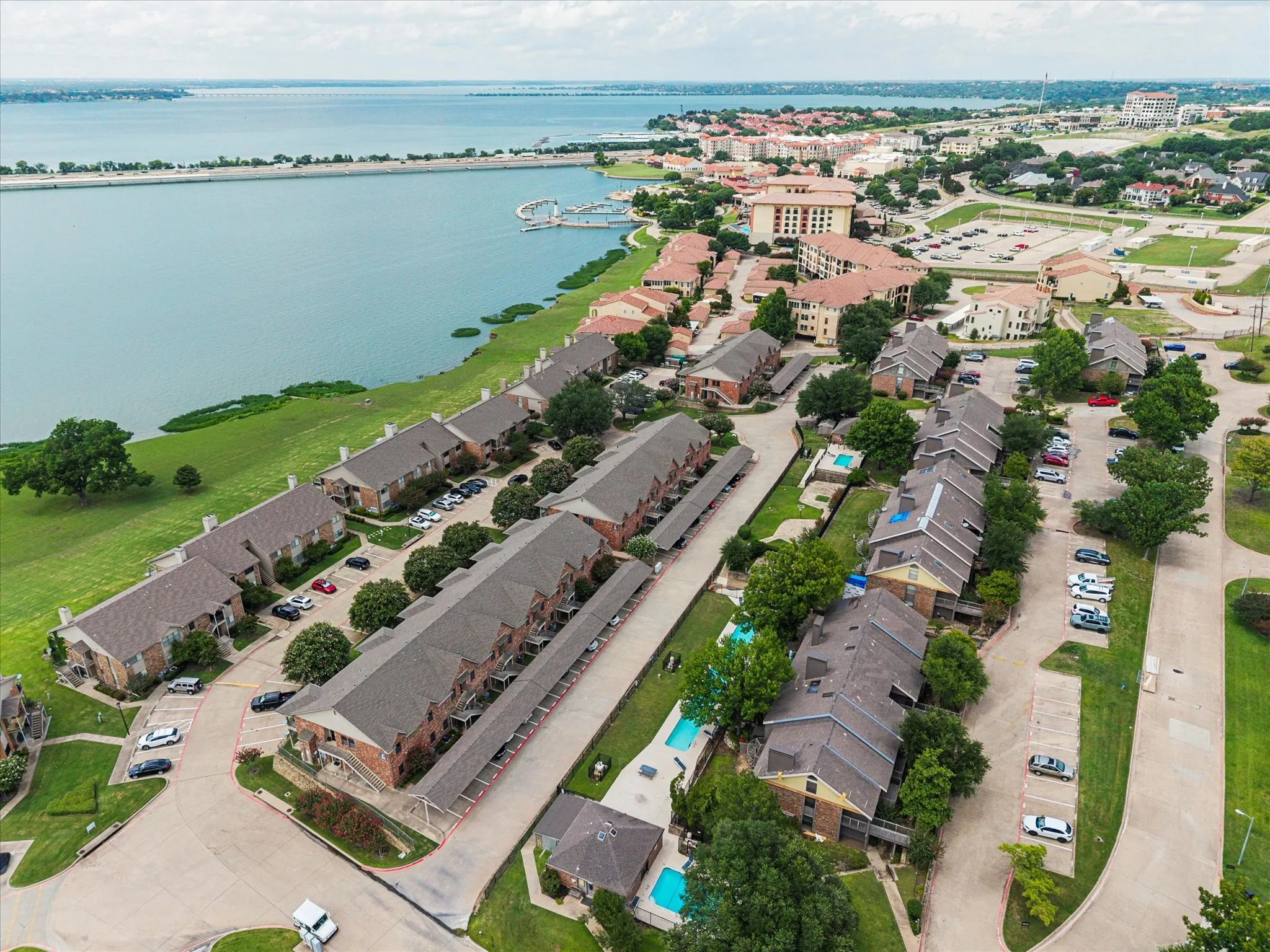 Condominium For Sale in Rockwall County , 1873 Signal Ridge Place, Rockwall, Texas 75032, 2 Bedroom, 2 Bathroom, Garage spaces, 1,405 Sqft, built in 2006, Preowned, mls#21240779, Real Estate Agent in Rockwall, Homes For Sale in Rockwall county, Homes For Sale in Rockwall, Realtor in Rockwall Texas, Real Estate Brokerage Independent Realty Texas, Luminita Cordes Realtor