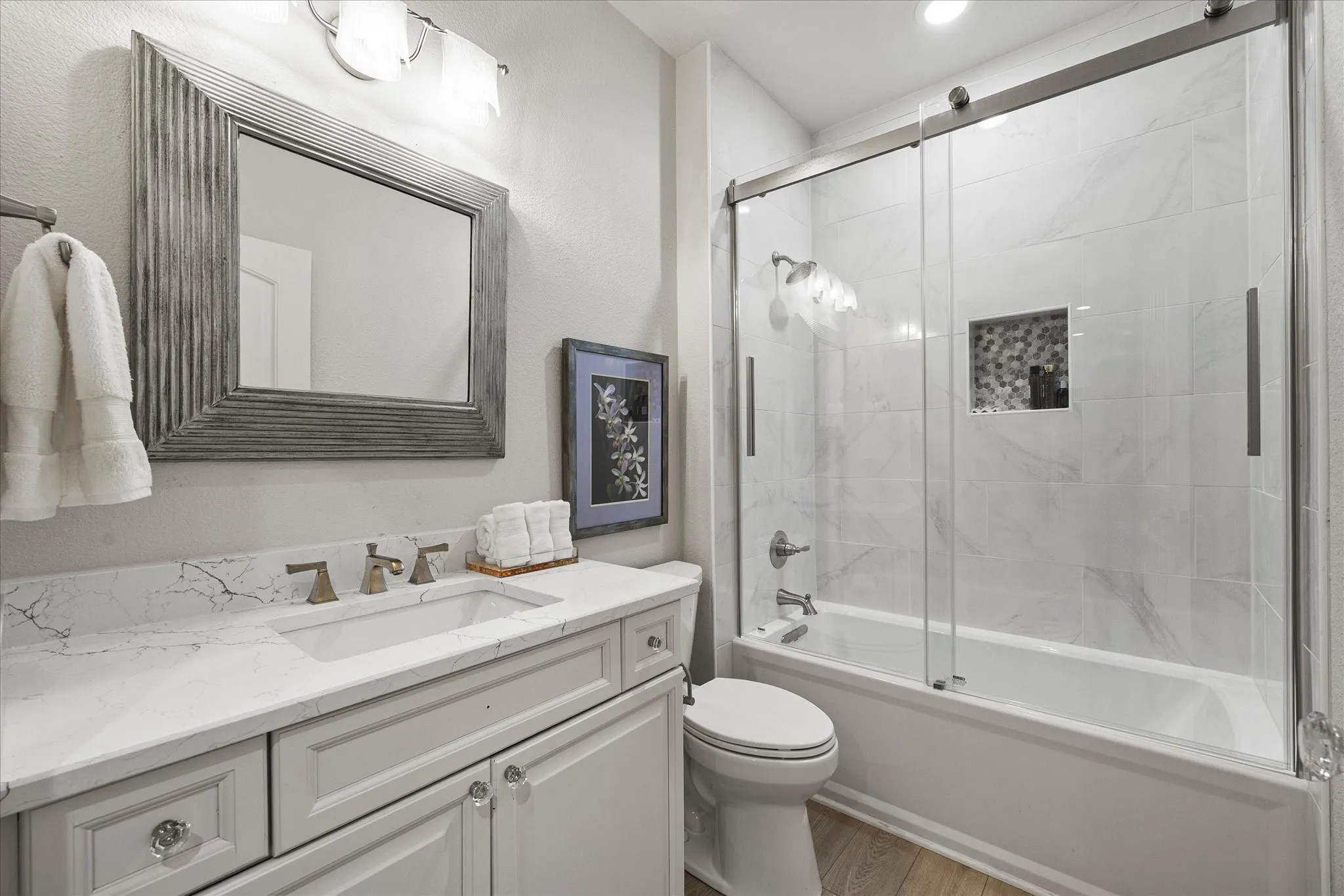 Condominium For Sale in Rockwall County , 1873 Signal Ridge Place, Rockwall, Texas 75032, 2 Bedroom, 2 Bathroom, Garage spaces, 1,405 Sqft, built in 2006, Preowned, mls#21240779, Real Estate Agent in Rockwall, Homes For Sale in Rockwall county, Homes For Sale in Rockwall, Realtor in Rockwall Texas, Real Estate Brokerage Independent Realty Texas, Luminita Cordes Realtor