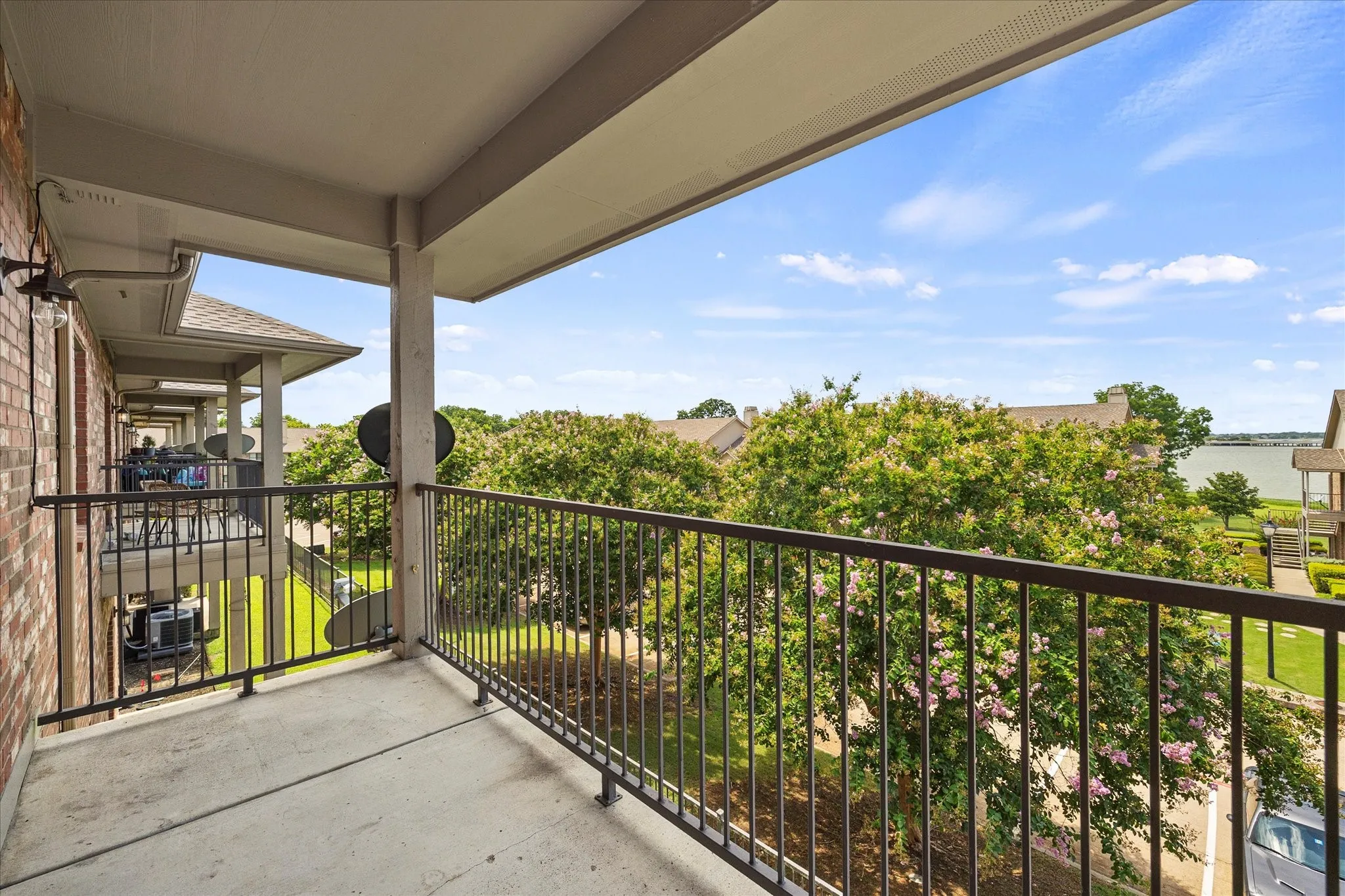 Condominium For Sale in Rockwall County , 1873 Signal Ridge Place, Rockwall, Texas 75032, 2 Bedroom, 2 Bathroom, Garage spaces, 1,405 Sqft, built in 2006, Preowned, mls#21240779, Real Estate Agent in Rockwall, Homes For Sale in Rockwall county, Homes For Sale in Rockwall, Realtor in Rockwall Texas, Real Estate Brokerage Independent Realty Texas, Luminita Cordes Realtor