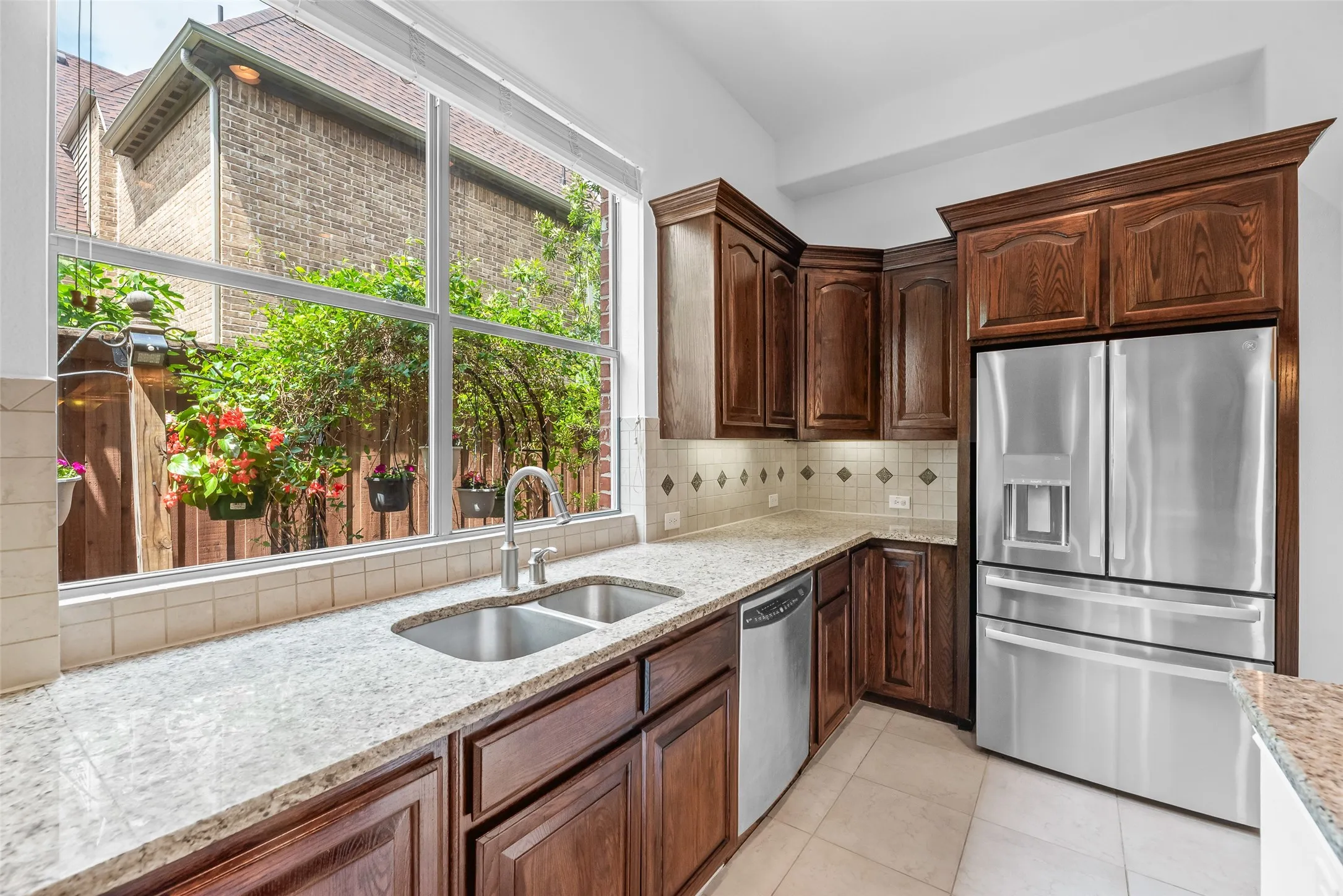 Single Family Residence For Sale in Collin County , 4568 Kentucky Drive, Plano, Texas 75024, 4 Bedroom, 5 Bathroom, 3 Garage spaces, 4,709 Sqft, built in 2006, mls#21249886, Real Estate Agent in Plano, Homes For Sale in Collin county, Homes For Sale in Plano, Realtor in Plano Texas, Real Estate Brokerage Independent Realty Texas, Luminita Cordes Realtor