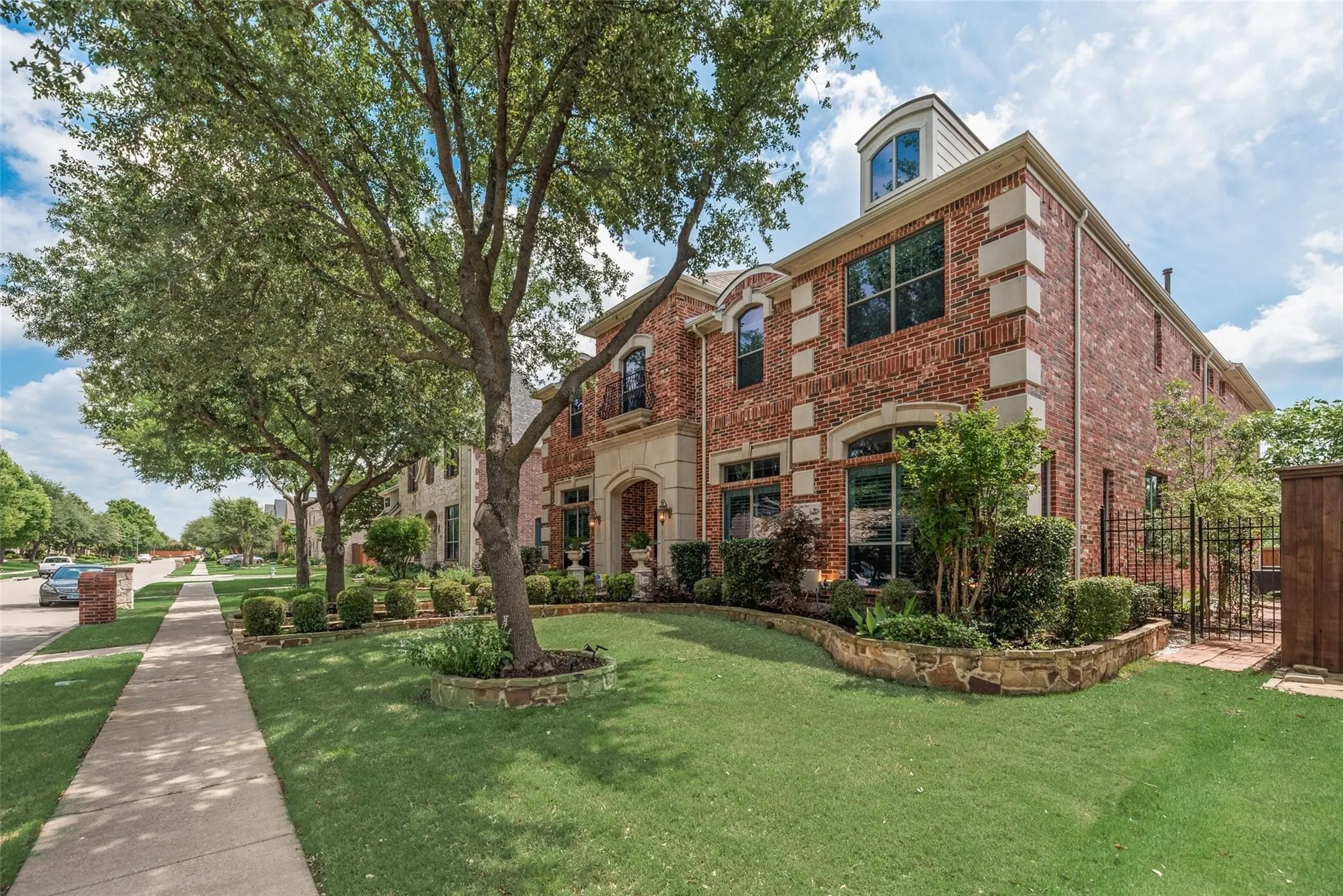 Single Family Residence For Sale in Collin County , 4568 Kentucky Drive, Plano, Texas 75024, 4 Bedroom, 5 Bathroom, 3 Garage spaces, 4,709 Sqft, built in 2006, mls#21249886, Real Estate Agent in Plano, Homes For Sale in Collin county, Homes For Sale in Plano, Realtor in Plano Texas, Real Estate Brokerage Independent Realty Texas, Luminita Cordes Realtor