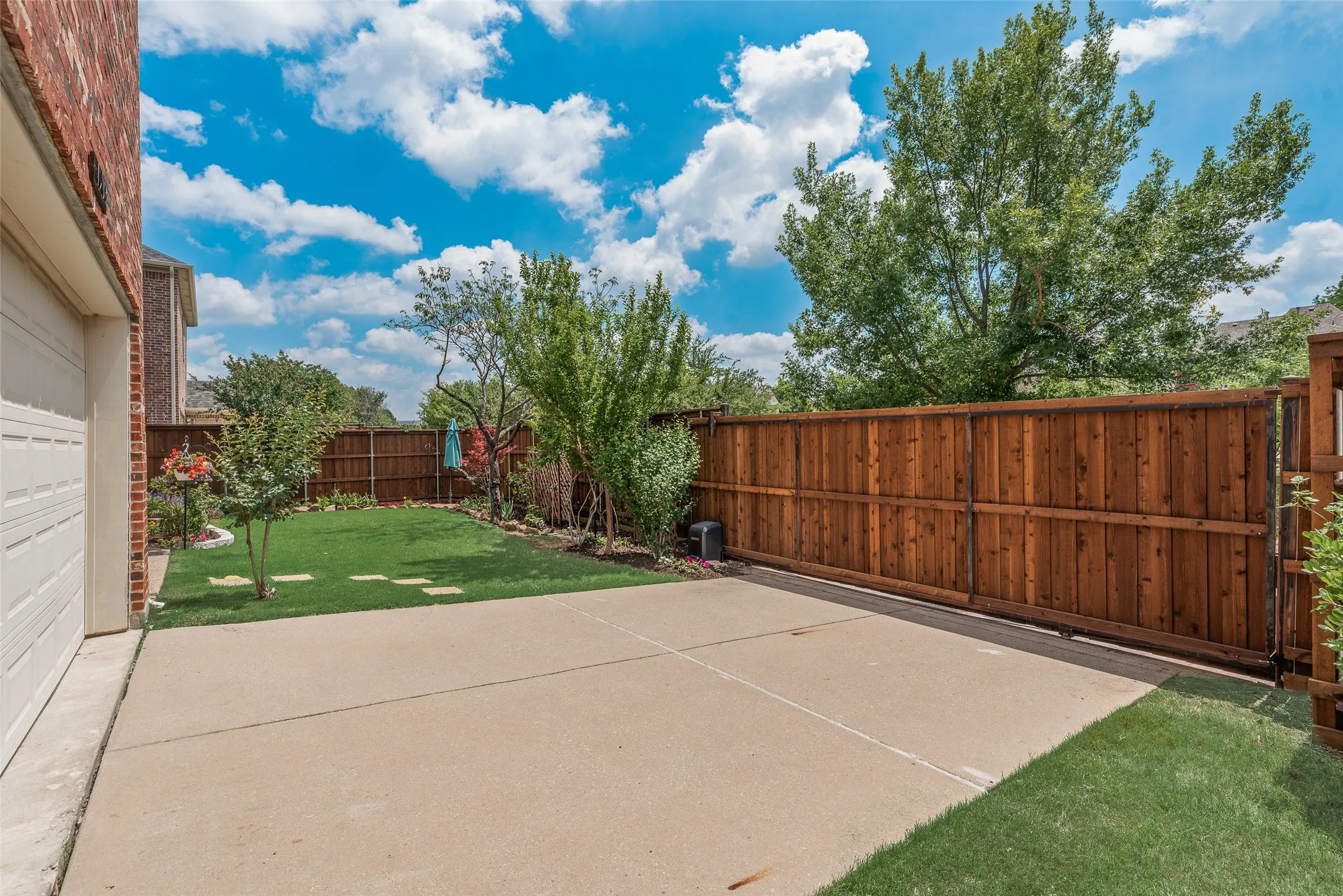 Single Family Residence For Sale in Collin County , 4568 Kentucky Drive, Plano, Texas 75024, 4 Bedroom, 5 Bathroom, 3 Garage spaces, 4,709 Sqft, built in 2006, mls#21249886, Real Estate Agent in Plano, Homes For Sale in Collin county, Homes For Sale in Plano, Realtor in Plano Texas, Real Estate Brokerage Independent Realty Texas, Luminita Cordes Realtor