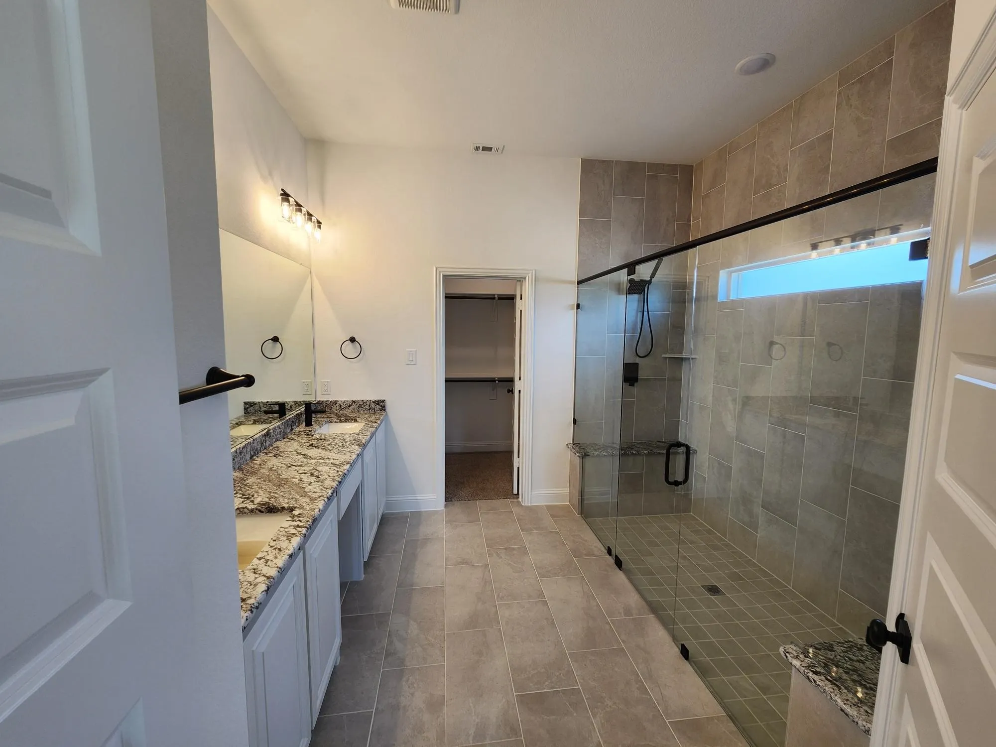 Single Family Residence For Sale in Grayson County , 376 Willie's Court, Whitesboro, Texas 76273, 4 Bedroom, 3 Bathroom, 6 Garage spaces, 2,843 Sqft, built in 2026, New Construction - Complete, mls#21249020, Real Estate Agent in Whitesboro, Homes For Sale in Grayson county, Homes For Sale in Whitesboro, Realtor in Whitesboro Texas, Real Estate Brokerage Independent Realty Texas, Luminita Cordes Realtor