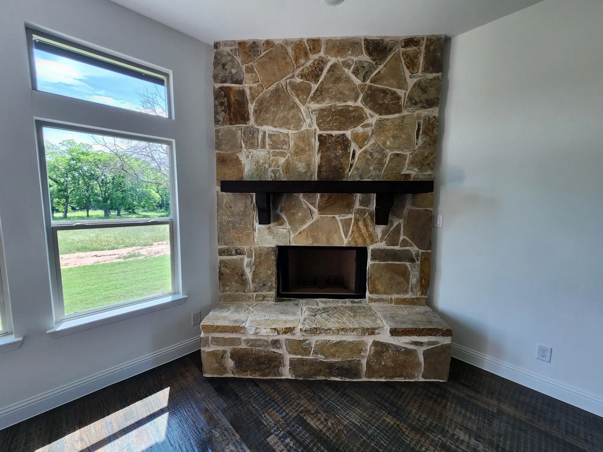 Single Family Residence For Sale in Grayson County , 376 Willie's Court, Whitesboro, Texas 76273, 4 Bedroom, 3 Bathroom, 6 Garage spaces, 2,843 Sqft, built in 2026, New Construction - Complete, mls#21249020, Real Estate Agent in Whitesboro, Homes For Sale in Grayson county, Homes For Sale in Whitesboro, Realtor in Whitesboro Texas, Real Estate Brokerage Independent Realty Texas, Luminita Cordes Realtor