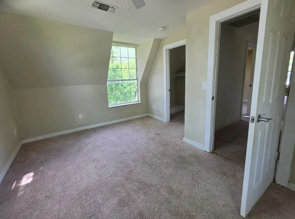 Single Family Residence For Sale in Bosque County , 515 N Bosque Street, Meridian, Texas 76665, 4 Bedroom, 3 Bathroom, Garage spaces, 2,436 Sqft, built in 1898, mls#21249900, Real Estate Agent in Meridian, Homes For Sale in Bosque county, Homes For Sale in Meridian, Realtor in Meridian Texas, Real Estate Brokerage Independent Realty Texas, Luminita Cordes Realtor