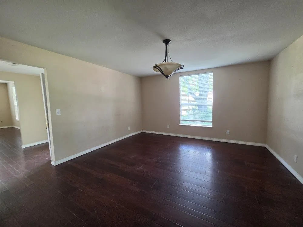 Single Family Residence For Sale in Bosque County , 515 N Bosque Street, Meridian, Texas 76665, 4 Bedroom, 3 Bathroom, Garage spaces, 2,436 Sqft, built in 1898, mls#21249900, Real Estate Agent in Meridian, Homes For Sale in Bosque county, Homes For Sale in Meridian, Realtor in Meridian Texas, Real Estate Brokerage Independent Realty Texas, Luminita Cordes Realtor