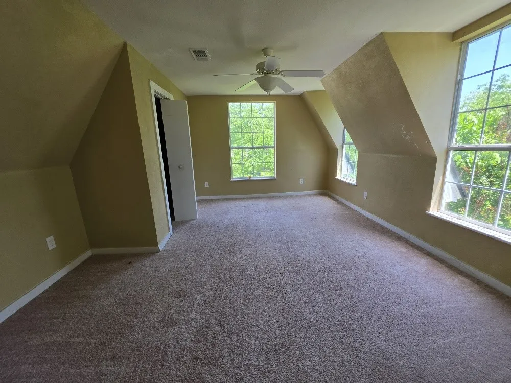 Single Family Residence For Sale in Bosque County , 515 N Bosque Street, Meridian, Texas 76665, 4 Bedroom, 3 Bathroom, Garage spaces, 2,436 Sqft, built in 1898, mls#21249900, Real Estate Agent in Meridian, Homes For Sale in Bosque county, Homes For Sale in Meridian, Realtor in Meridian Texas, Real Estate Brokerage Independent Realty Texas, Luminita Cordes Realtor