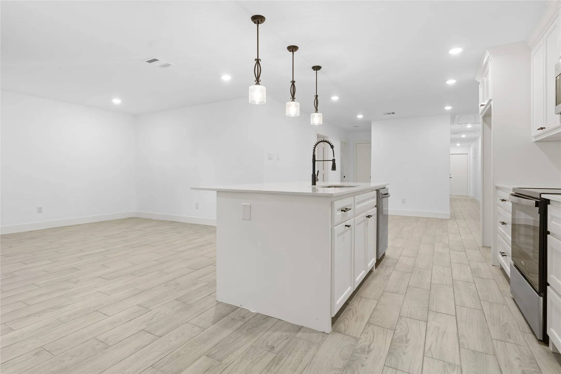 Duplex For Sale in Tarrant County , 4901 Cordova Avenue, Fort Worth, Texas 76132, 6 Bedroom, 4 Bathroom, Garage spaces, 0 Sqft, built in 1970, Preowned, Price $505,000, mls#21245633, Real Estate Agent in Fort Worth, Homes For Sale in Tarrant county, Homes For Sale in Fort Worth, Realtor in Fort Worth Texas, Real Estate Brokerage Independent Realty Texas, Luminita Cordes Realtor