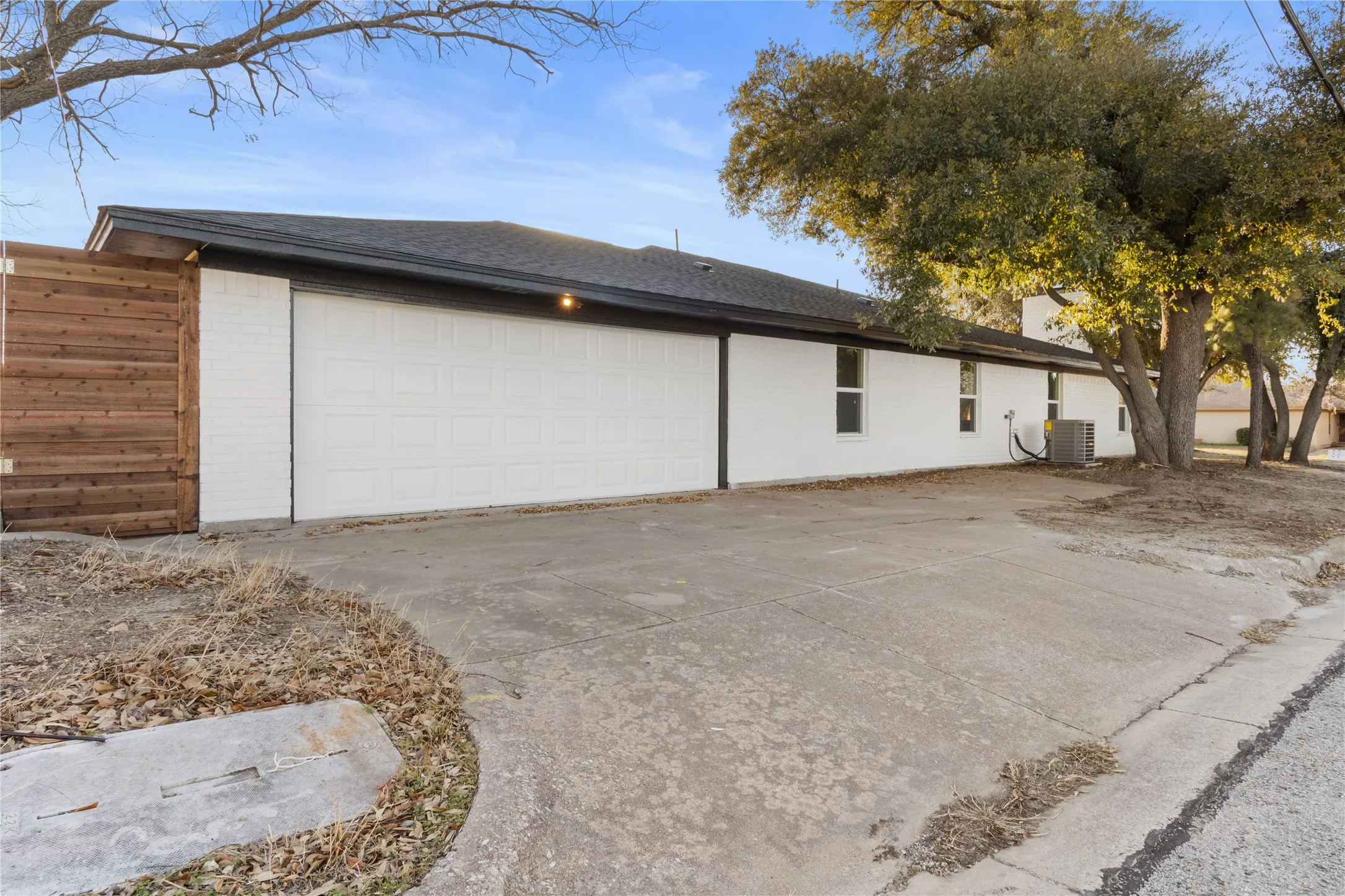 Duplex For Sale in Tarrant County , 4901 Cordova Avenue, Fort Worth, Texas 76132, 6 Bedroom, 4 Bathroom, Garage spaces, 0 Sqft, built in 1970, Preowned, Price $505,000, mls#21245633, Real Estate Agent in Fort Worth, Homes For Sale in Tarrant county, Homes For Sale in Fort Worth, Realtor in Fort Worth Texas, Real Estate Brokerage Independent Realty Texas, Luminita Cordes Realtor