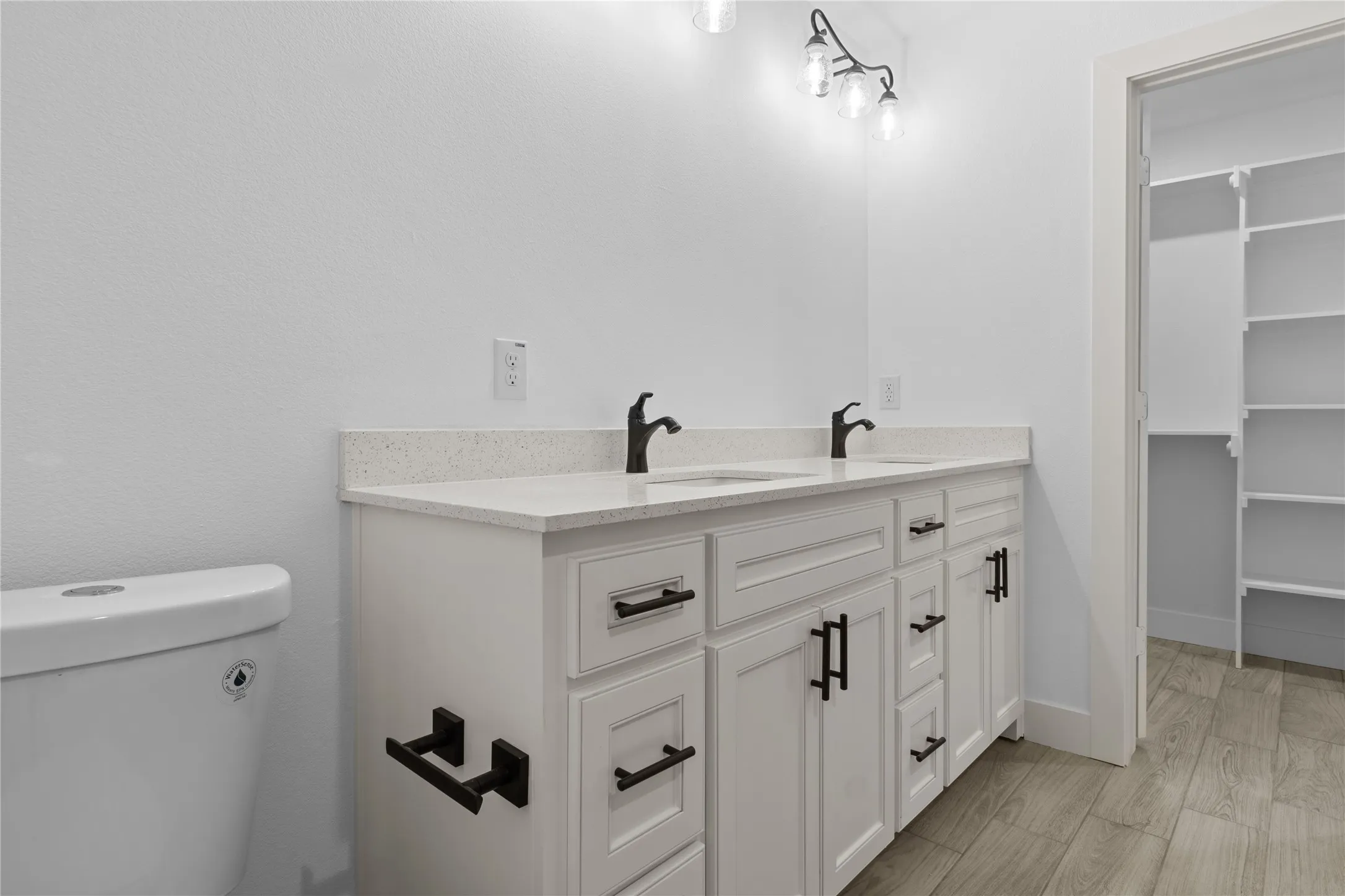Duplex For Sale in Tarrant County , 4901 Cordova Avenue, Fort Worth, Texas 76132, 6 Bedroom, 4 Bathroom, Garage spaces, 0 Sqft, built in 1970, Preowned, Price $505,000, mls#21245633, Real Estate Agent in Fort Worth, Homes For Sale in Tarrant county, Homes For Sale in Fort Worth, Realtor in Fort Worth Texas, Real Estate Brokerage Independent Realty Texas, Luminita Cordes Realtor
