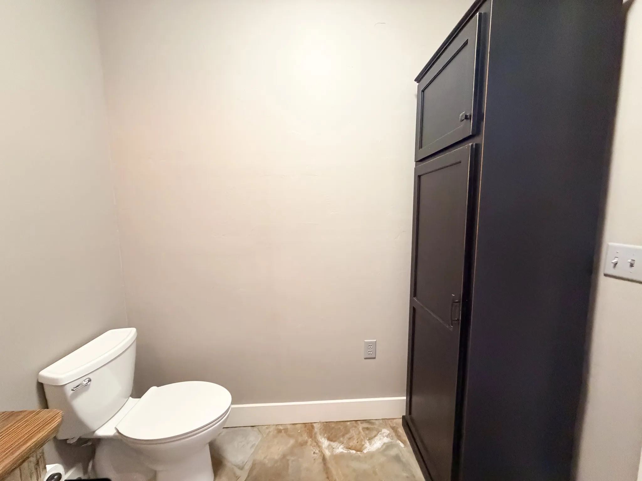 Office For Rent in Ellis County , 113 W Knox Street 300, Ennis, Texas 75119, 0, 0, Garage spaces, 0 Sqft, built in 1920, Preowned, Price $1,100, mls#21249914, Real Estate Agent in Ennis, Homes For Rent in Ellis county, Homes For Rent in Ennis, Realtor in Ennis Texas, Real Estate Brokerage Independent Realty Texas, Luminita Cordes Realtor