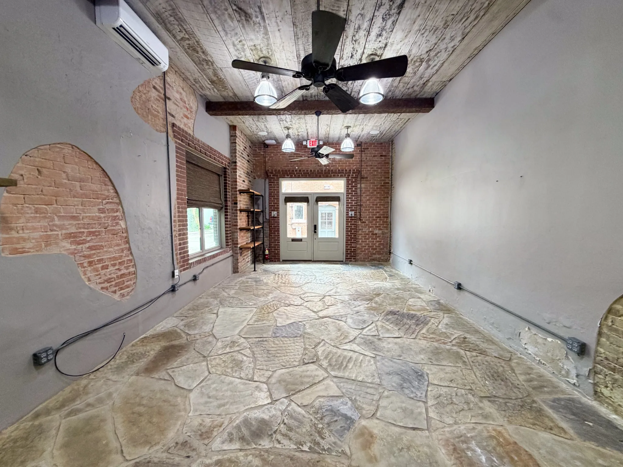 Office For Rent in Ellis County , 113 W Knox Street 300, Ennis, Texas 75119, 0, 0, Garage spaces, 0 Sqft, built in 1920, Preowned, Price $1,100, mls#21249914, Real Estate Agent in Ennis, Homes For Rent in Ellis county, Homes For Rent in Ennis, Realtor in Ennis Texas, Real Estate Brokerage Independent Realty Texas, Luminita Cordes Realtor