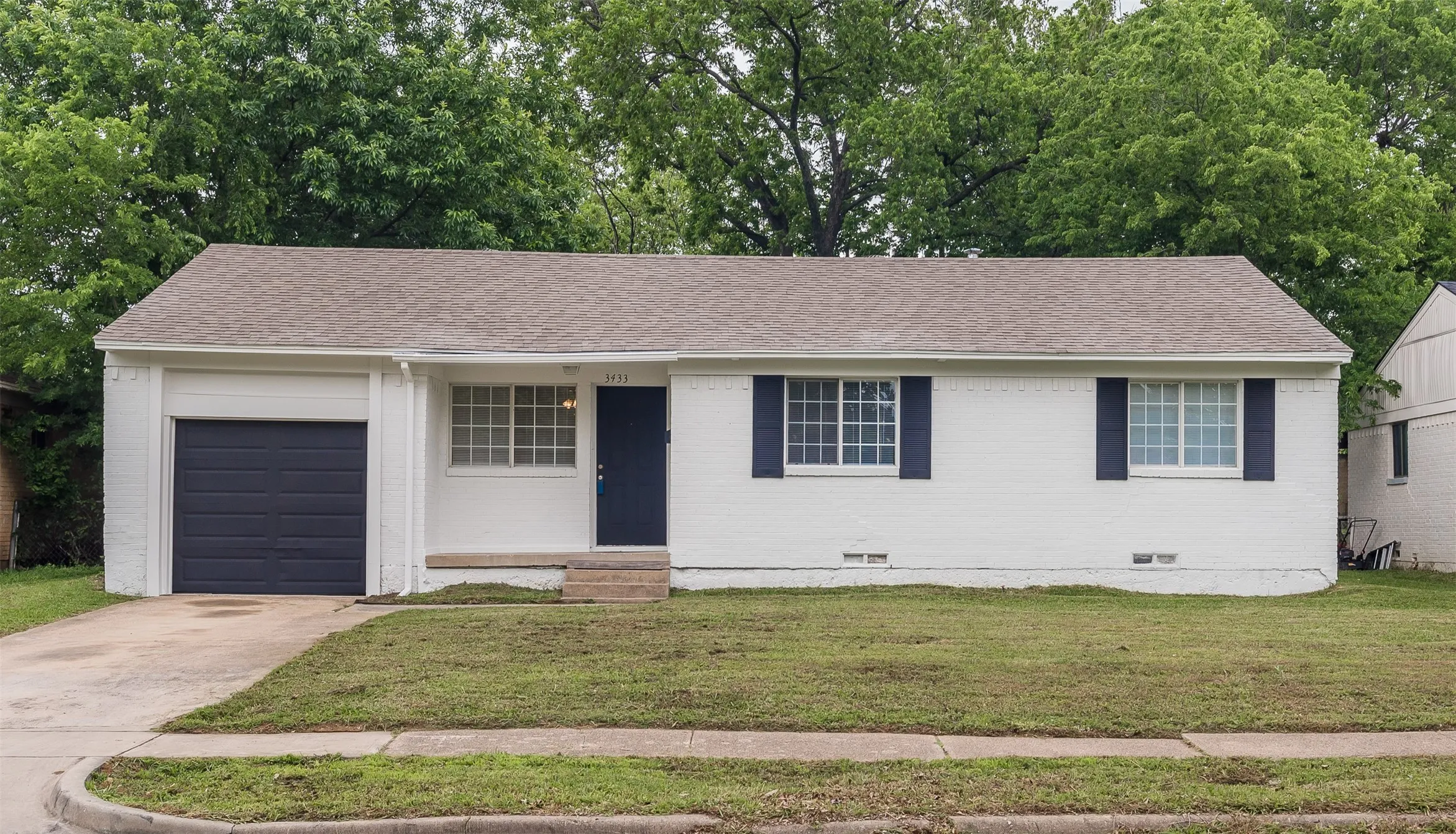 Single Family Residence For Sale in Dallas County , 3433 Moon Drive, Mesquite, Texas 75150, 3 Bedroom, 2 Bathroom, 1 Garage spaces, 1,112 Sqft, built in 1958, Preowned, mls#21249831, Real Estate Agent in Mesquite, Homes For Sale in Dallas county, Homes For Sale in Mesquite, Realtor in Mesquite Texas, Real Estate Brokerage Independent Realty Texas, Luminita Cordes Realtor