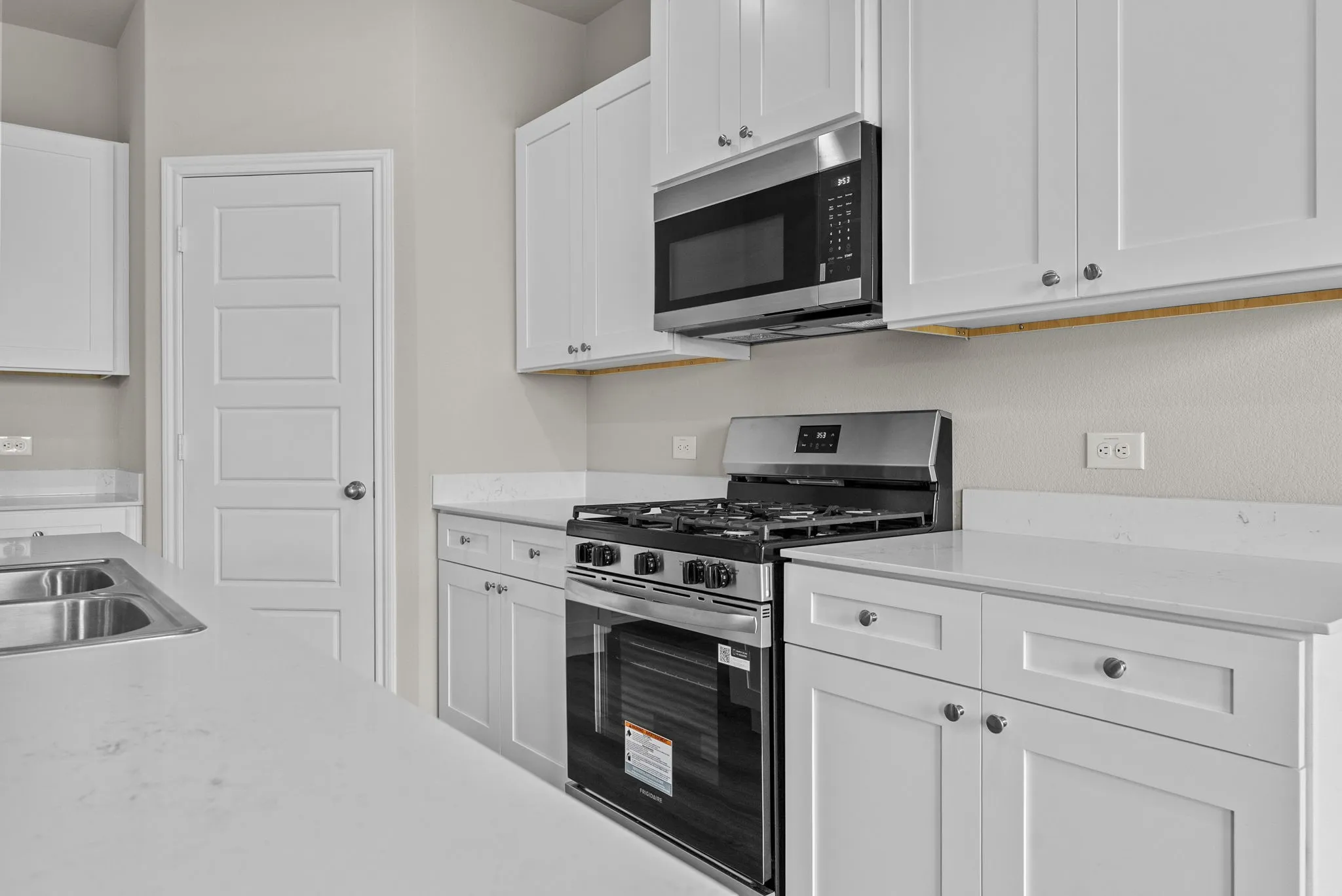 Single Family Residence For Sale in Tarrant County , 4312 Valley Brook Drive, Crowley, Texas 76036, 3 Bedrooms, 2 Bathrooms, 2 Garage spaces, 1,446 Sqft, built in 2025, New Construction - Complete, Price $305,000, mls#21249971, Real Estate Agent in Crowley, Homes For Sale in Tarrant county, Homes For Sale in Crowley, Realtor in Crowley Texas, Real Estate Brokerage Independent Realty Texas, Luminita Cordes Realtor