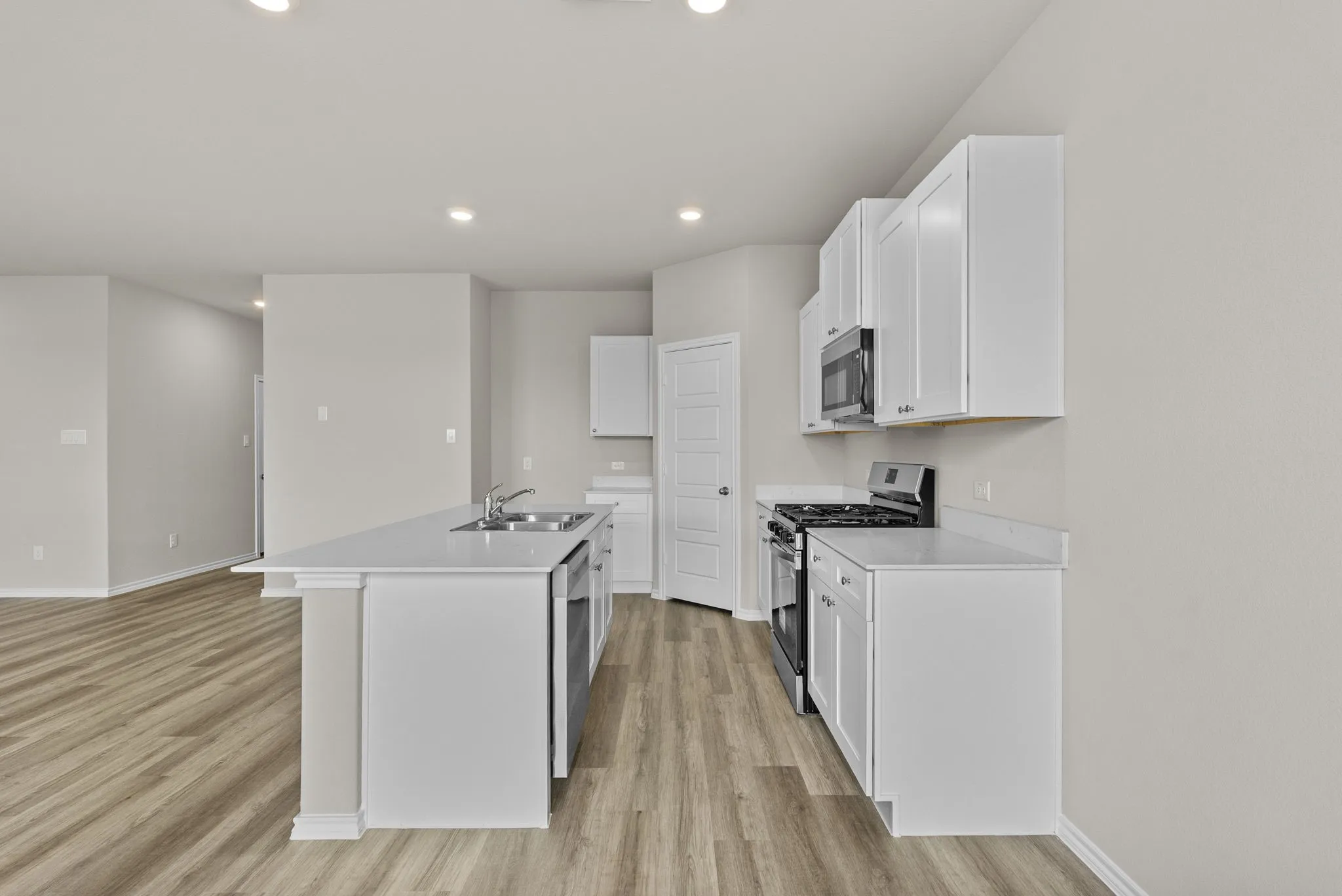 Single Family Residence For Sale in Tarrant County , 4312 Valley Brook Drive, Crowley, Texas 76036, 3 Bedrooms, 2 Bathrooms, 2 Garage spaces, 1,446 Sqft, built in 2025, New Construction - Complete, Price $305,000, mls#21249971, Real Estate Agent in Crowley, Homes For Sale in Tarrant county, Homes For Sale in Crowley, Realtor in Crowley Texas, Real Estate Brokerage Independent Realty Texas, Luminita Cordes Realtor