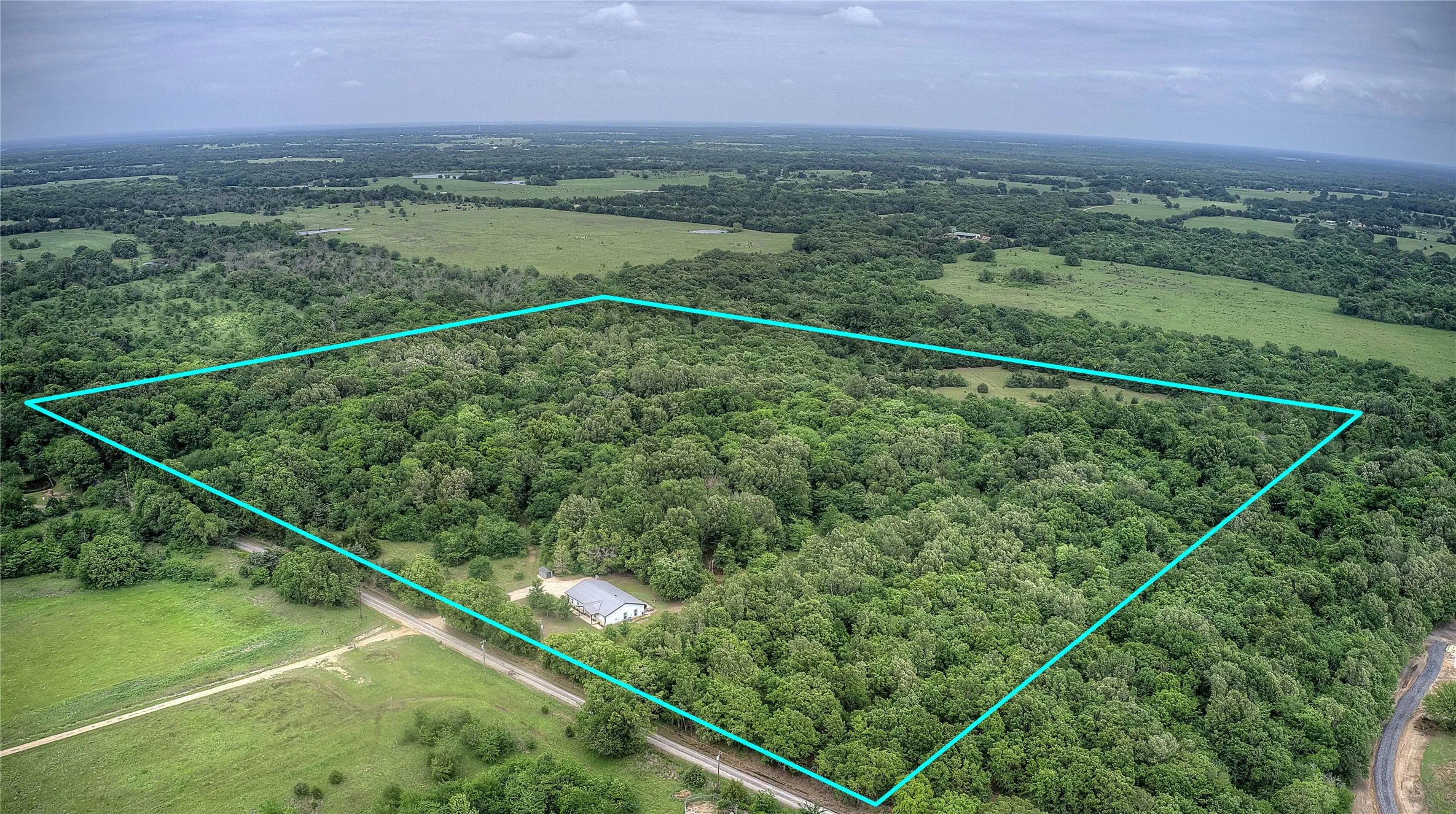 Farm For Sale in Hopkins County , 1774 County Road 3562, Dike, Texas 75437, 3 Bedroom, 2 Bathroom, 2 Garage spaces, 1,894 Sqft, built in 2019, Preowned, mls#21247276, Real Estate Agent in Dike, Homes For Sale in Hopkins county, Homes For Sale in Dike, Realtor in Dike Texas, Real Estate Brokerage Independent Realty Texas, Luminita Cordes Realtor