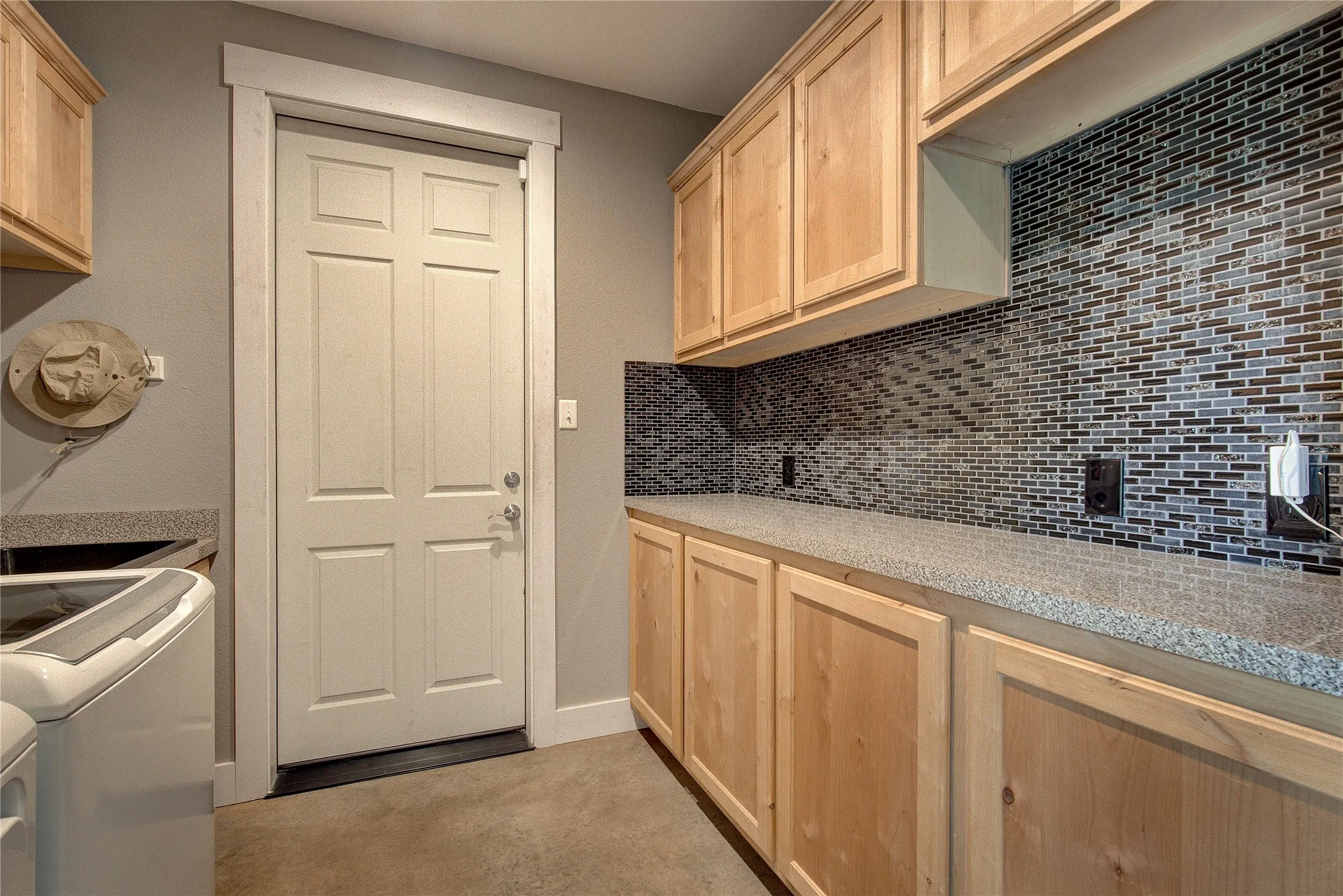 sink in laundry room