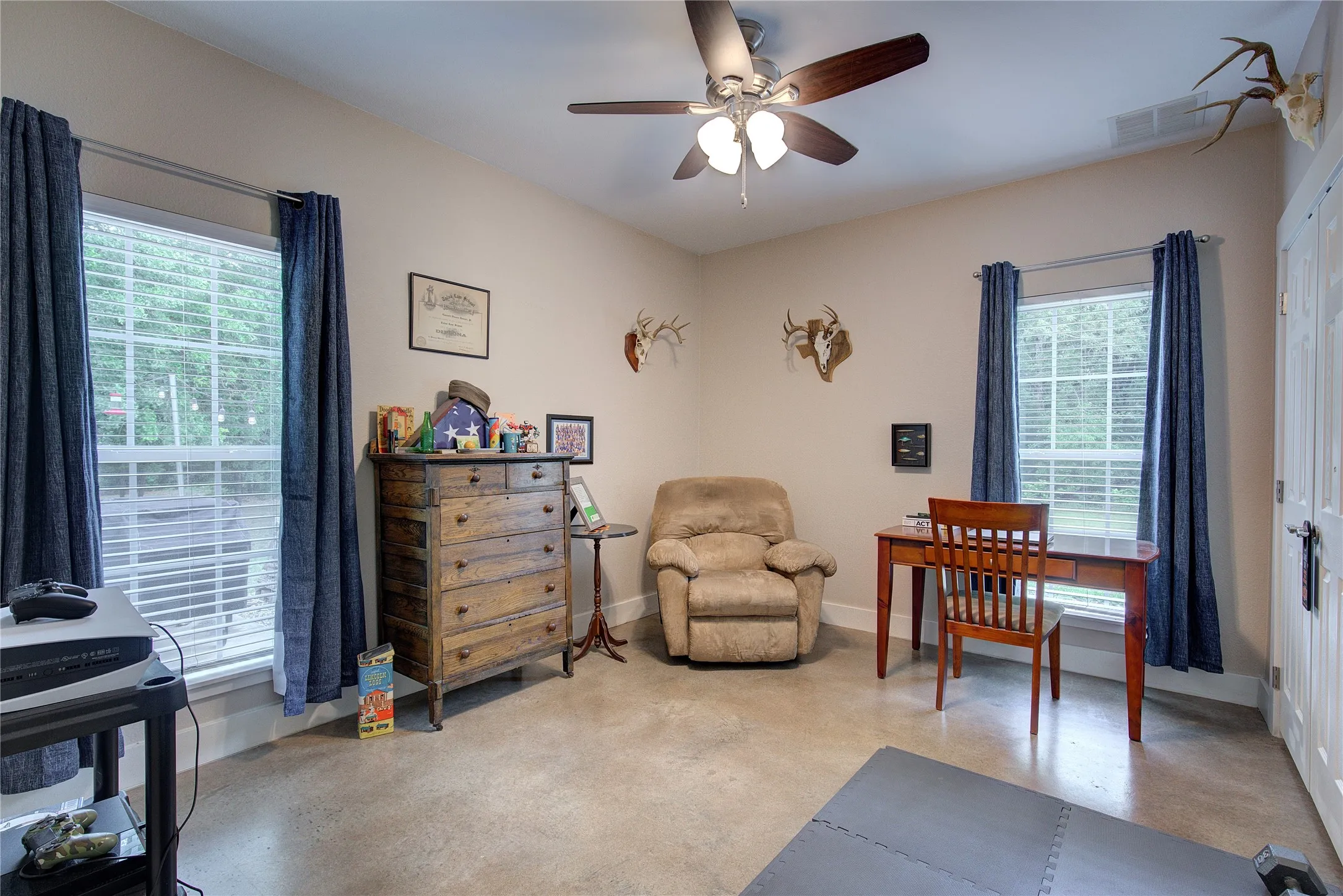 Farm For Sale in Hopkins County , 1774 County Road 3562, Dike, Texas 75437, 3 Bedroom, 2 Bathroom, 2 Garage spaces, 1,894 Sqft, built in 2019, Preowned, mls#21247276, Real Estate Agent in Dike, Homes For Sale in Hopkins county, Homes For Sale in Dike, Realtor in Dike Texas, Real Estate Brokerage Independent Realty Texas, Luminita Cordes Realtor