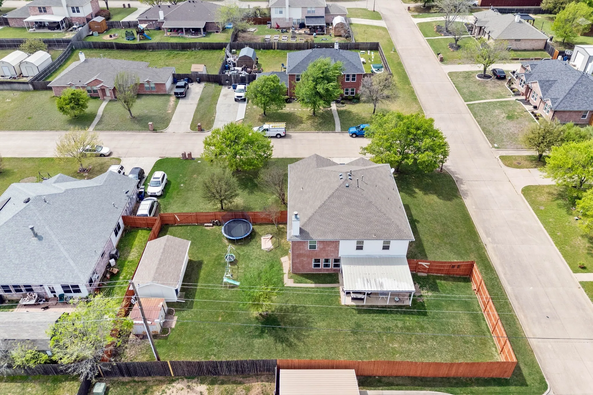 Single Family Residence For Sale in Denton County , 1040 Canyon Drive, Justin, Texas 76247, 4 Bedroom, 3 Bathroom, 3 Garage spaces, 3,095 Sqft, built in 2001, mls#21249993, Real Estate Agent in Justin, Homes For Sale in Denton county, Homes For Sale in Justin, Realtor in Justin Texas, Real Estate Brokerage Independent Realty Texas, Luminita Cordes Realtor