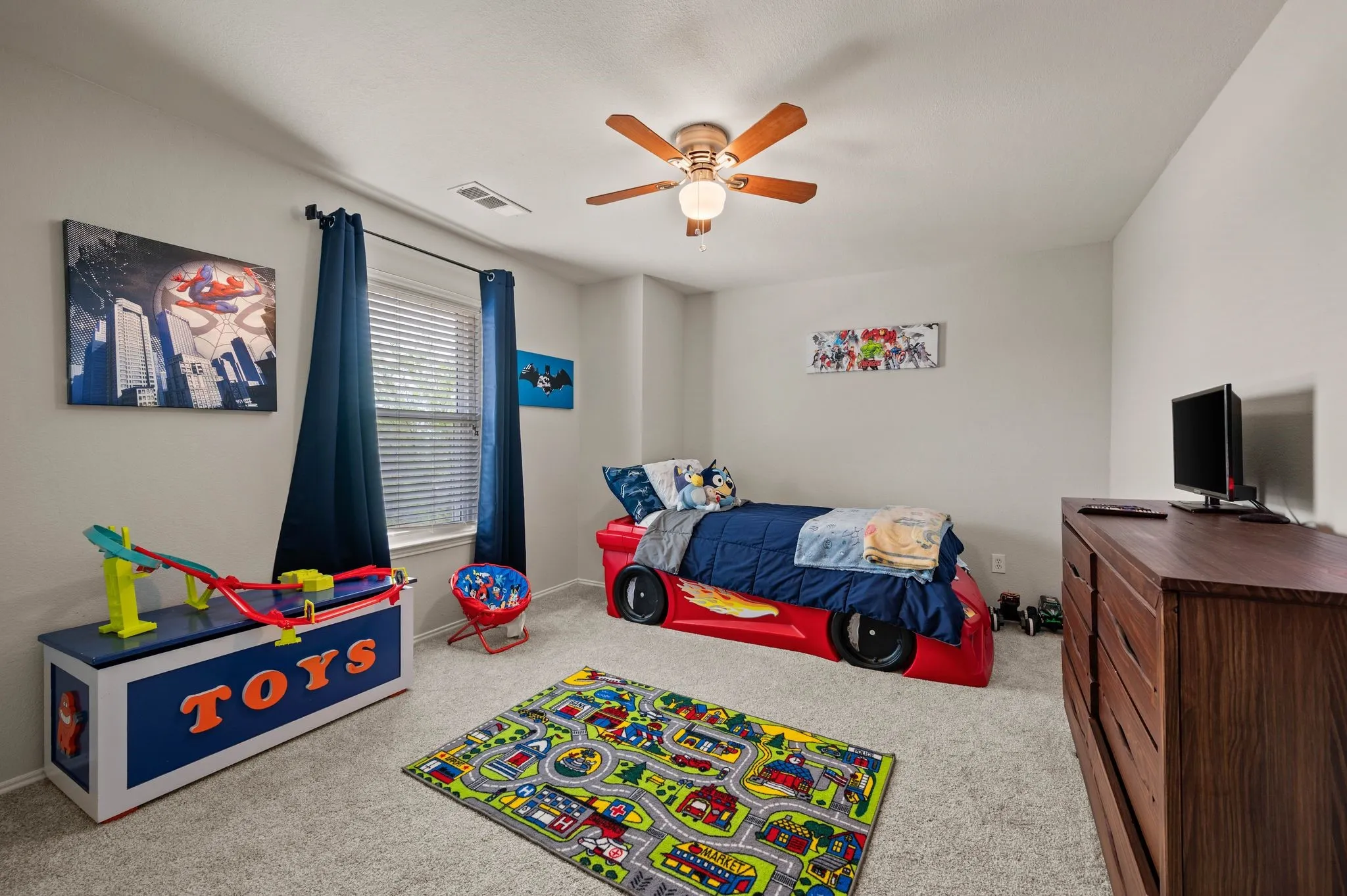 Single Family Residence For Sale in Denton County , 1040 Canyon Drive, Justin, Texas 76247, 4 Bedroom, 3 Bathroom, 3 Garage spaces, 3,095 Sqft, built in 2001, mls#21249993, Real Estate Agent in Justin, Homes For Sale in Denton county, Homes For Sale in Justin, Realtor in Justin Texas, Real Estate Brokerage Independent Realty Texas, Luminita Cordes Realtor