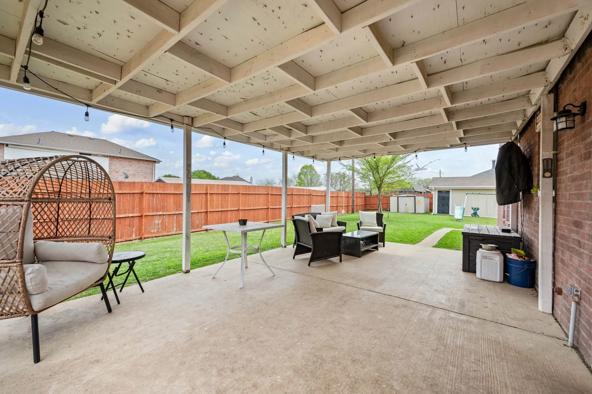 Single Family Residence For Sale in Denton County , 1040 Canyon Drive, Justin, Texas 76247, 4 Bedroom, 3 Bathroom, 3 Garage spaces, 3,095 Sqft, built in 2001, mls#21249993, Real Estate Agent in Justin, Homes For Sale in Denton county, Homes For Sale in Justin, Realtor in Justin Texas, Real Estate Brokerage Independent Realty Texas, Luminita Cordes Realtor