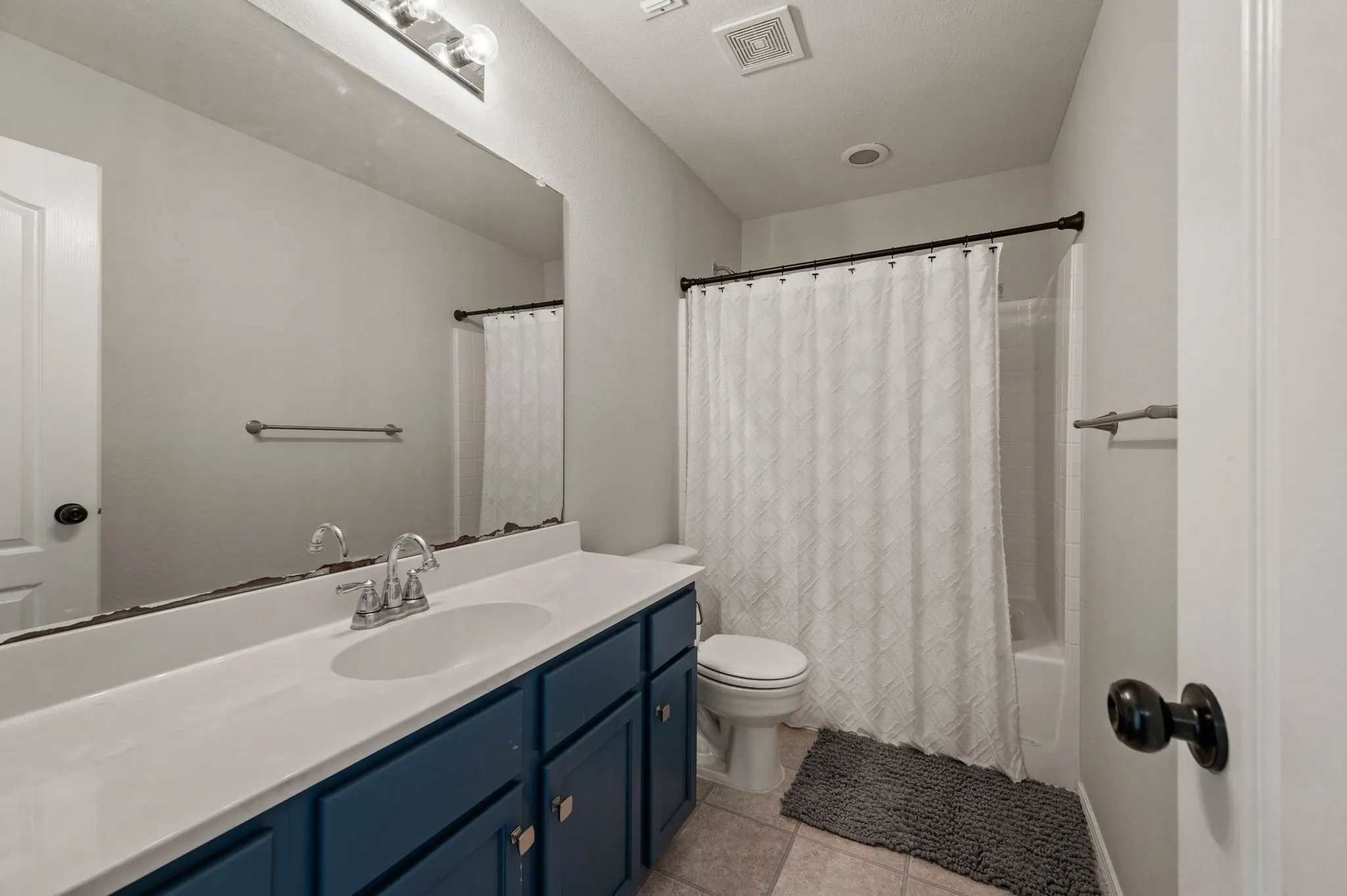 Single Family Residence For Sale in Denton County , 1040 Canyon Drive, Justin, Texas 76247, 4 Bedroom, 3 Bathroom, 3 Garage spaces, 3,095 Sqft, built in 2001, mls#21249993, Real Estate Agent in Justin, Homes For Sale in Denton county, Homes For Sale in Justin, Realtor in Justin Texas, Real Estate Brokerage Independent Realty Texas, Luminita Cordes Realtor