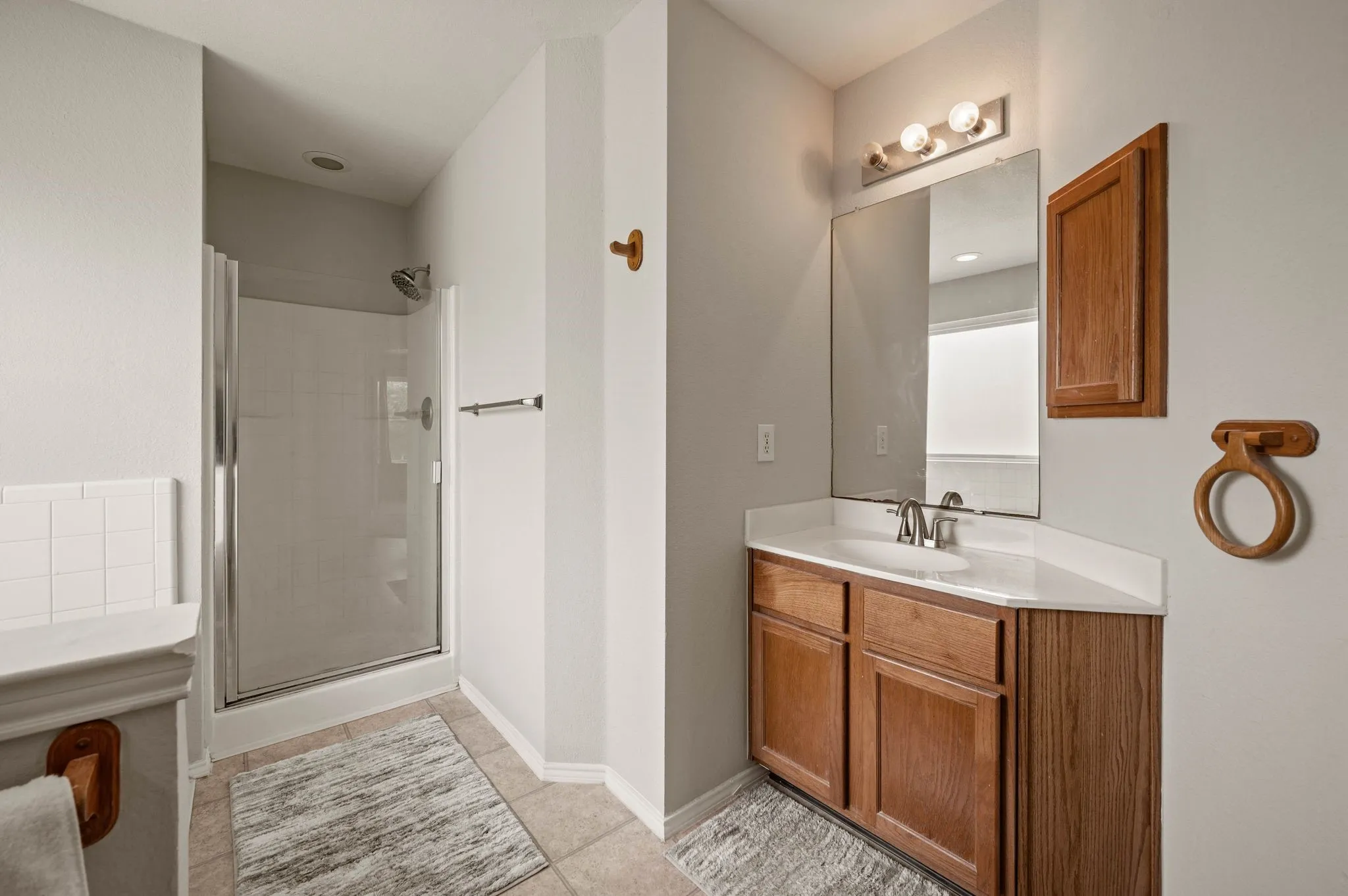 Single Family Residence For Sale in Denton County , 1040 Canyon Drive, Justin, Texas 76247, 4 Bedroom, 3 Bathroom, 3 Garage spaces, 3,095 Sqft, built in 2001, mls#21249993, Real Estate Agent in Justin, Homes For Sale in Denton county, Homes For Sale in Justin, Realtor in Justin Texas, Real Estate Brokerage Independent Realty Texas, Luminita Cordes Realtor